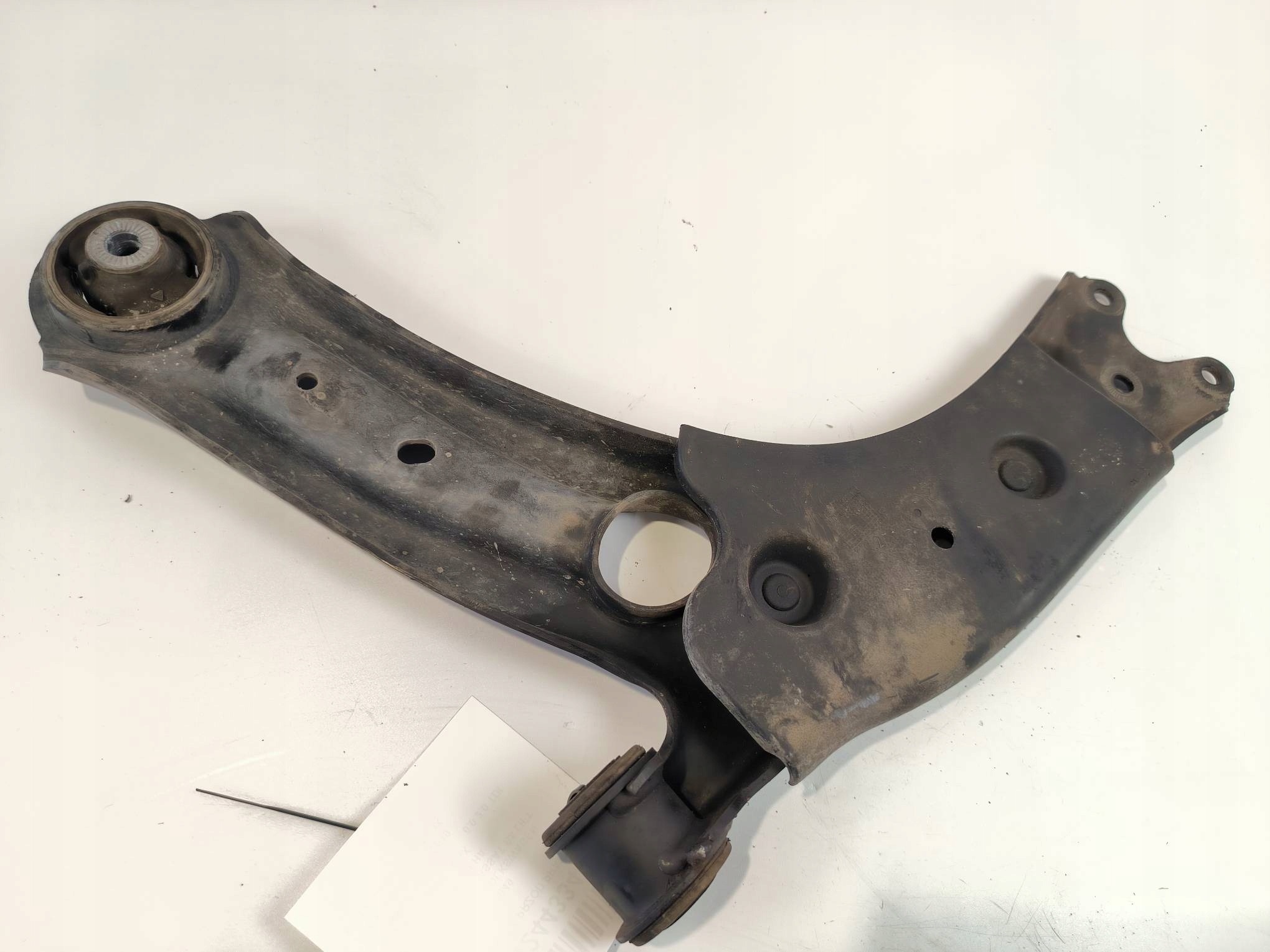 arm front right 3Q0407154D VOLKSWAGEN PASSAT B8 LIFT
