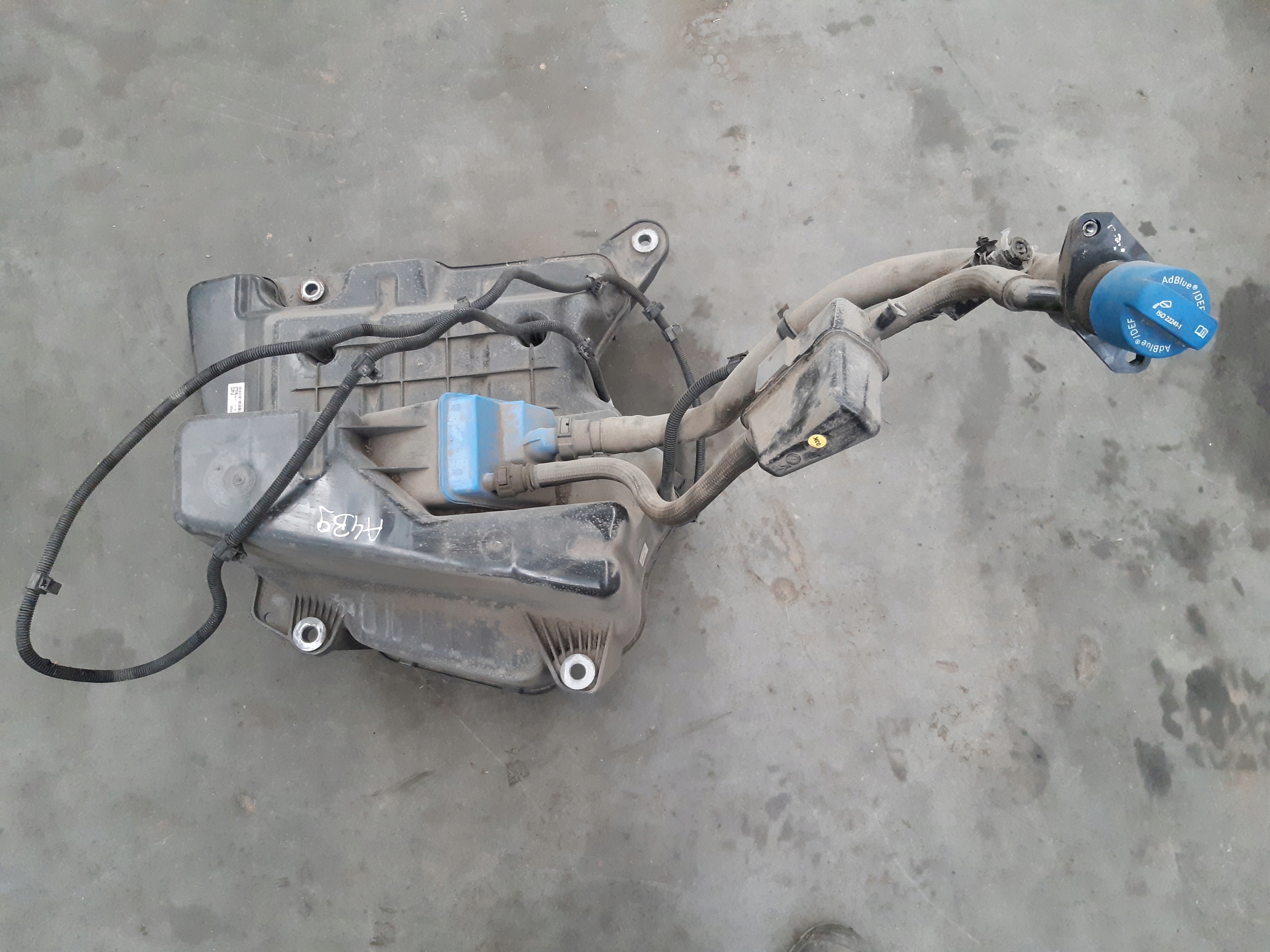 Behälter AdBlue 4067416AC Audi A4 B9