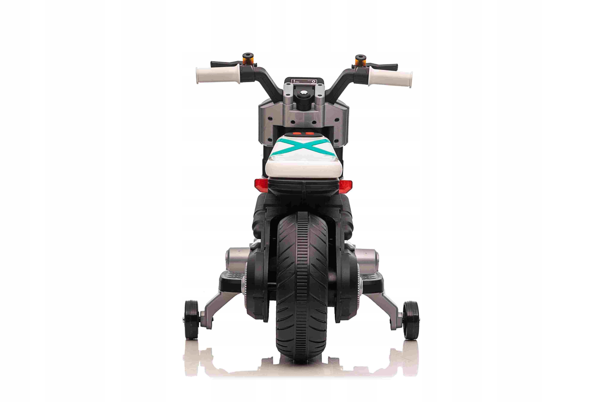 ND28_15509_PA_QLS-805_BIA Pojazd Motorek Future 8