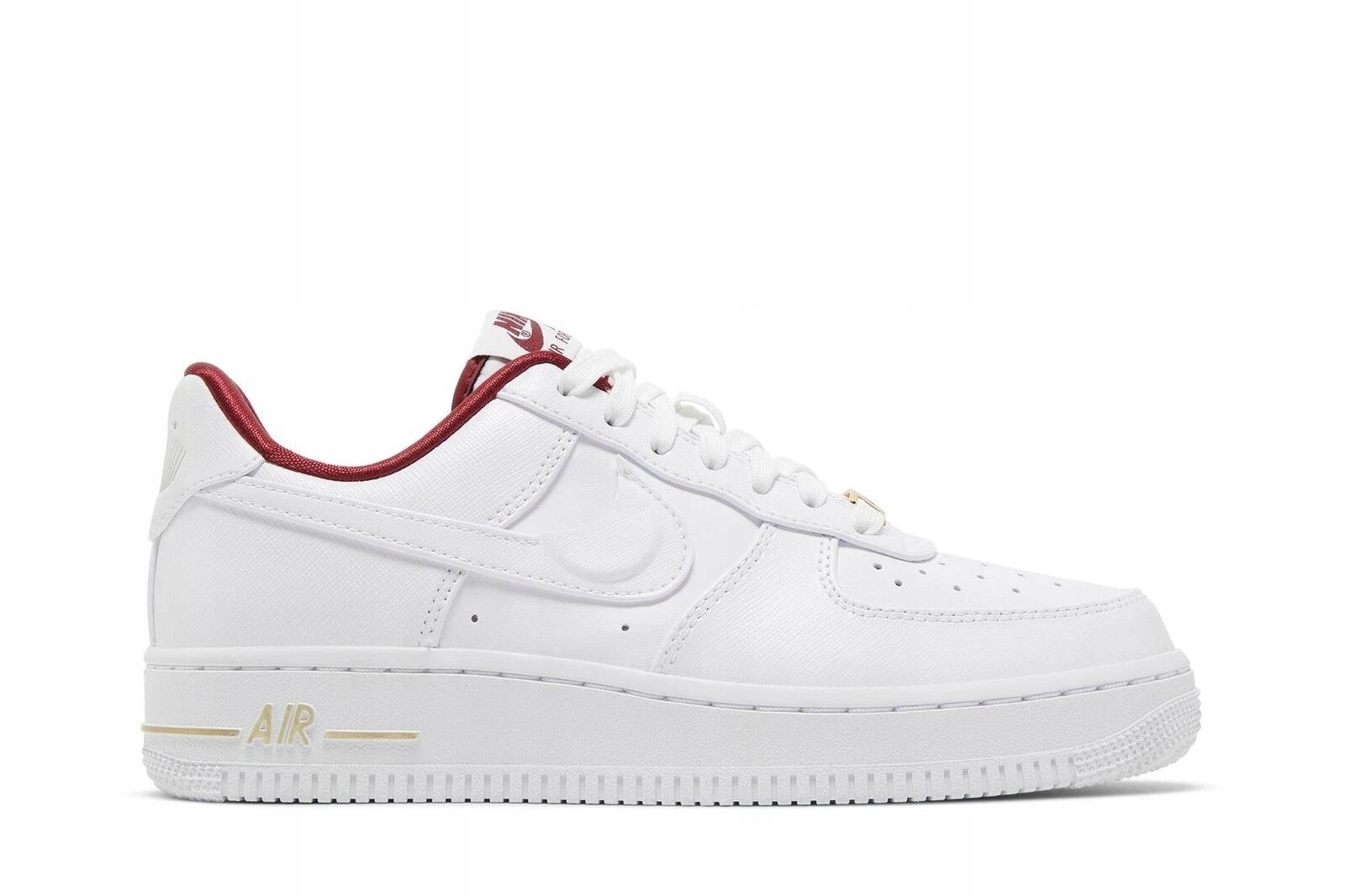 Dámské sportovní boty Nike Air Force 1 '07 Se DV7584-100 vel. 40