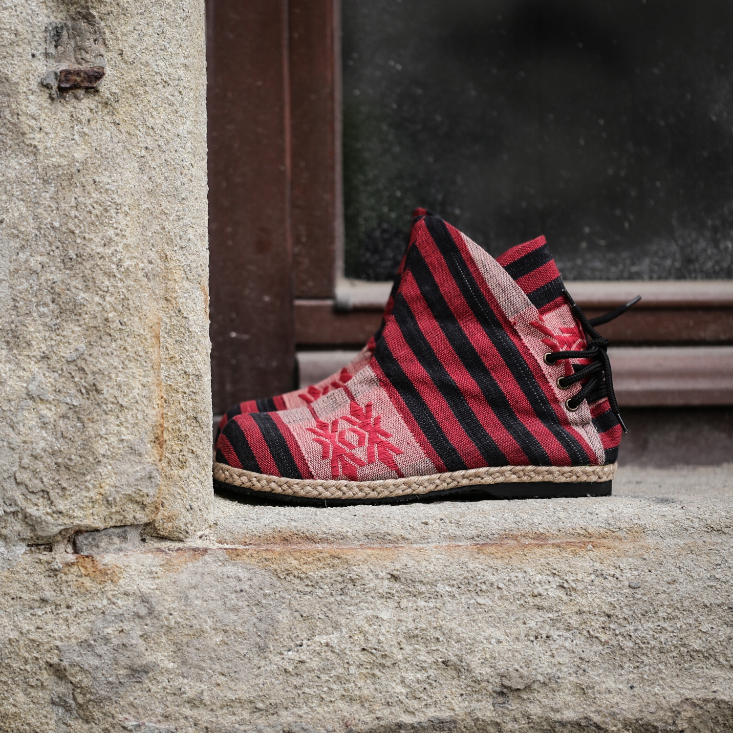 

Botki Kozaczki Buty Wiązane 40 Etniczny Materiał