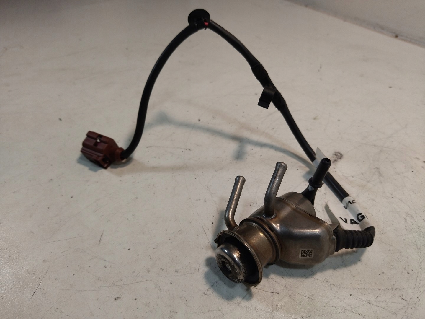 04L131113P WTRYSKIWACZ SRODKA AdBlue 2 0 TDI GOLF Typ silnika Diesel