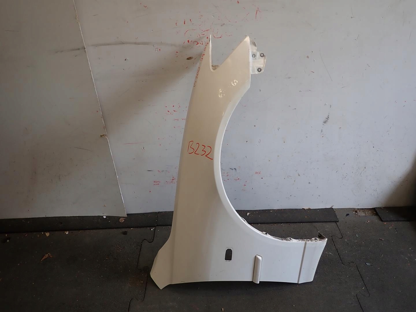 fender front front right LEXUS IS 200 1999-2004