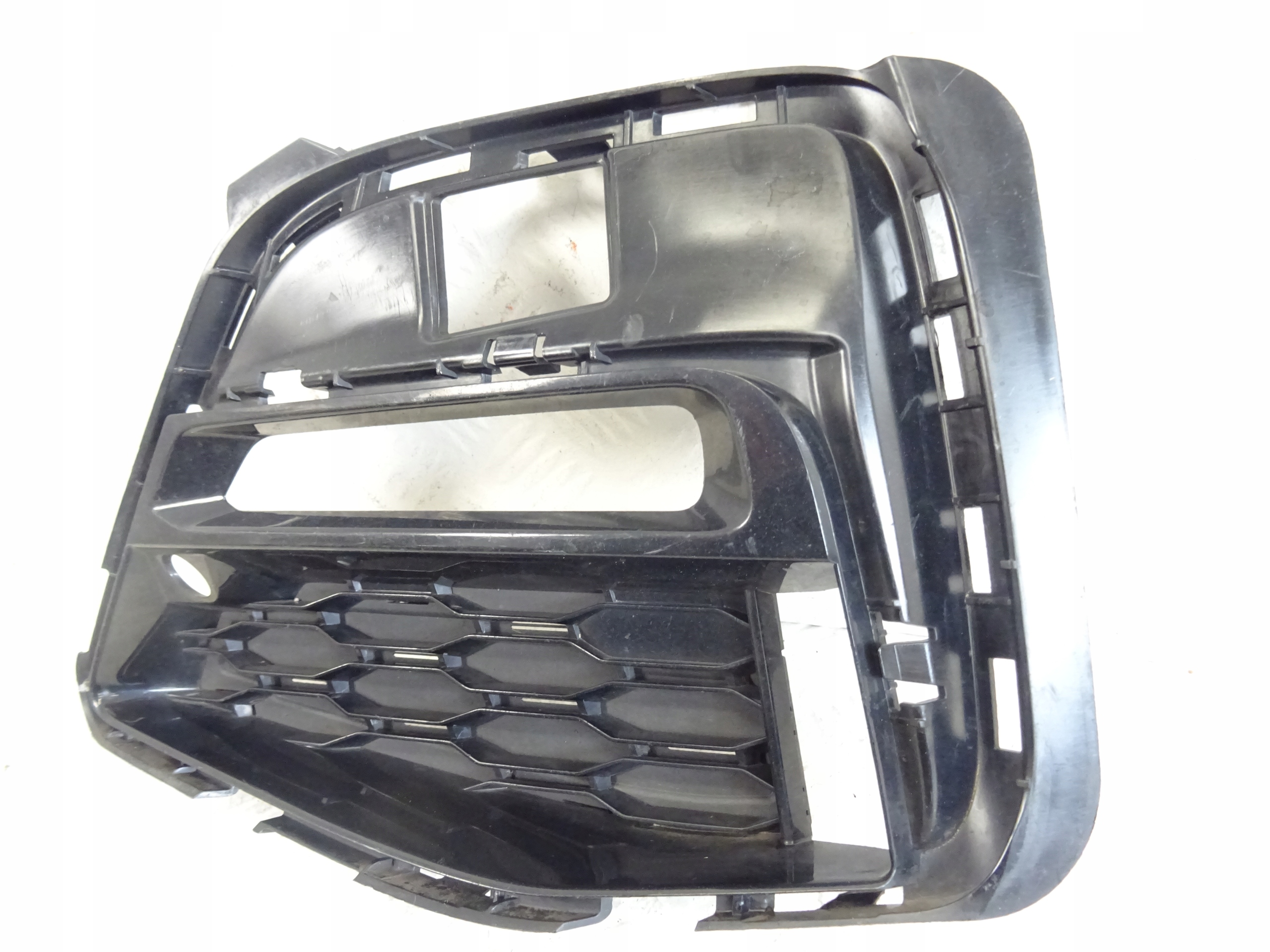 grid of a bumper front front left BMW 3 G20 G21 m-packet 51118069371