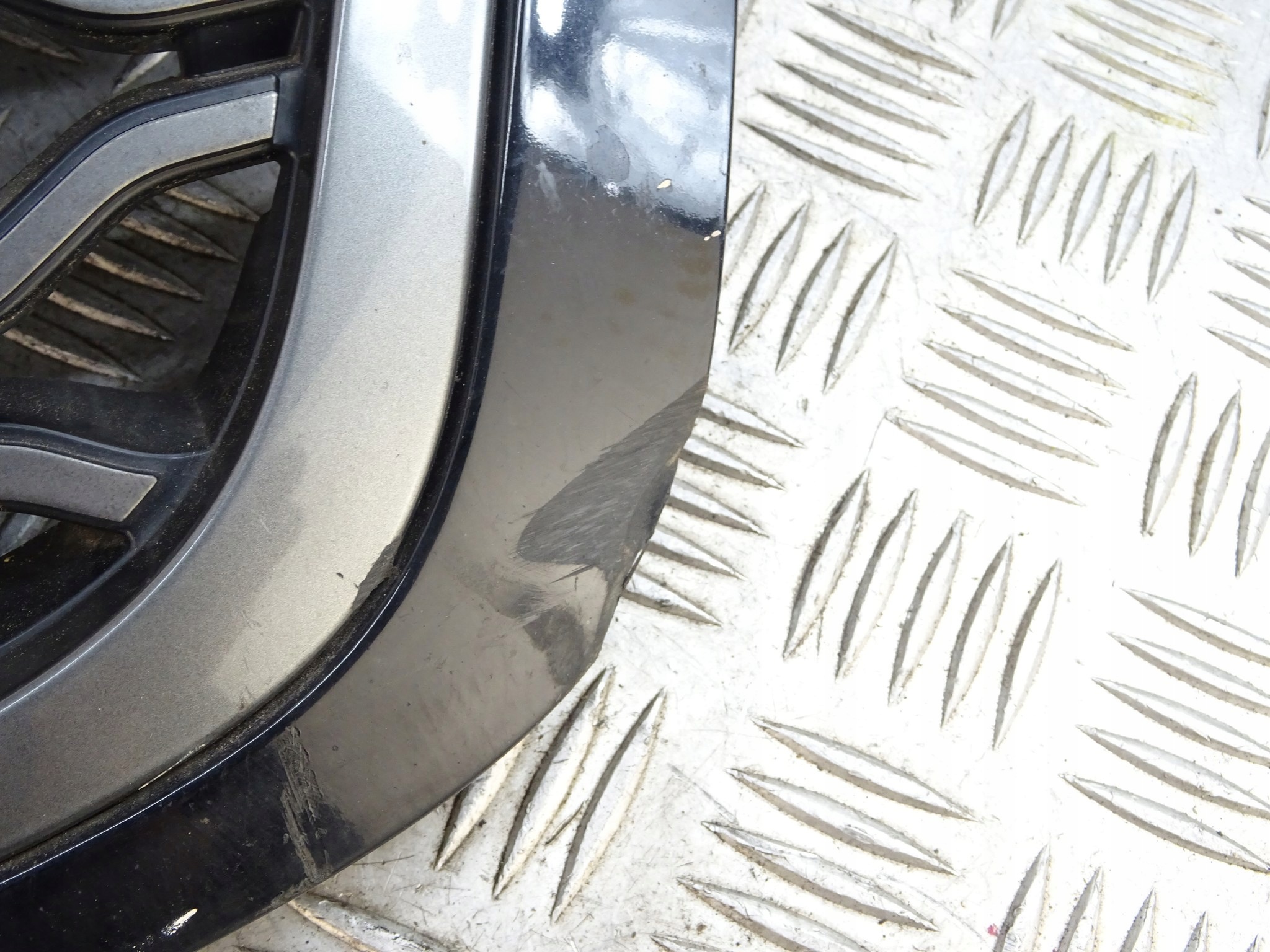 RANGE ROVER VELAR Grille J8A2-8200