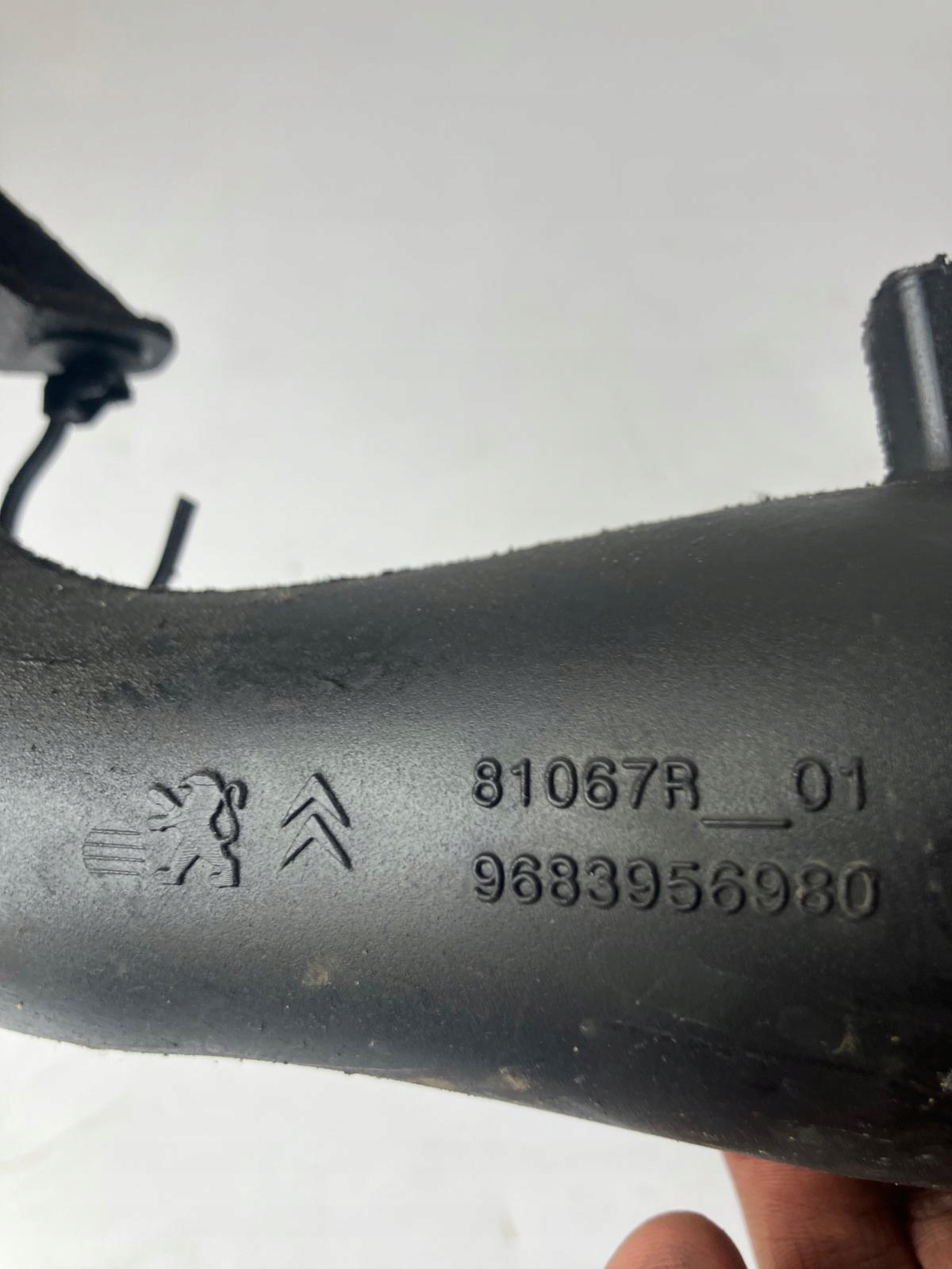 pipe air hose C5 III X7 3.0 HDI 9684340680