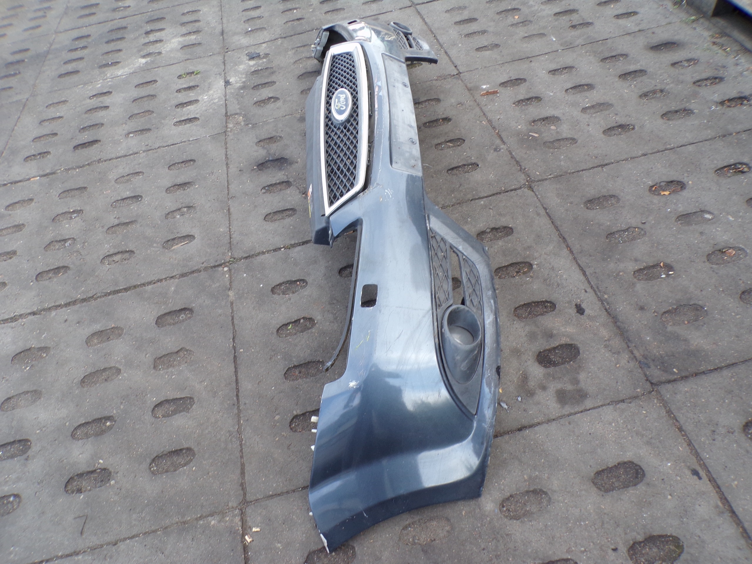 front bumper front FORD FOCUS 2 II CABRIO KABRIO washers (R1)