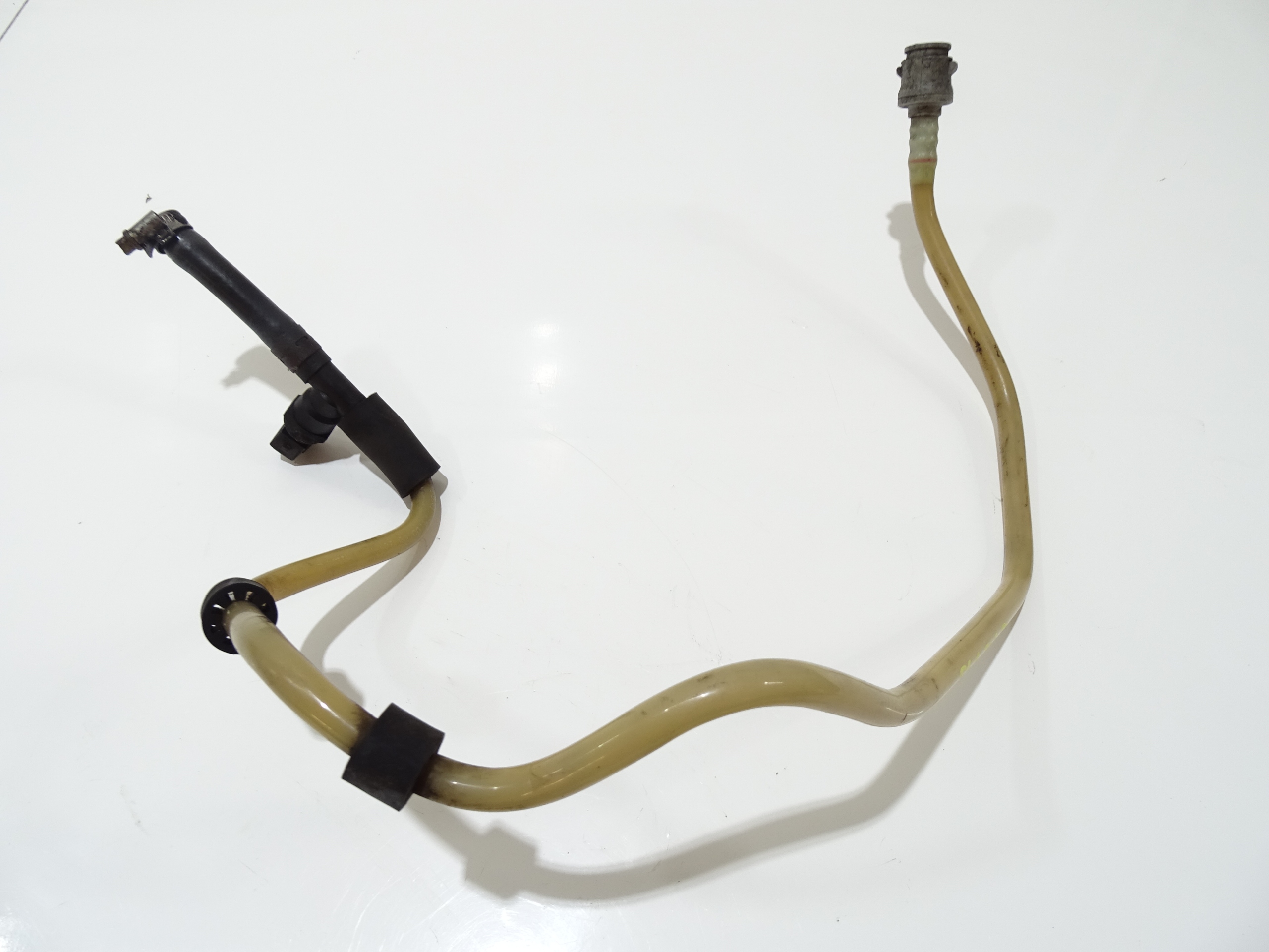 prijenos crijevo goriva BMW E60 204D4 7796064 (4642702)