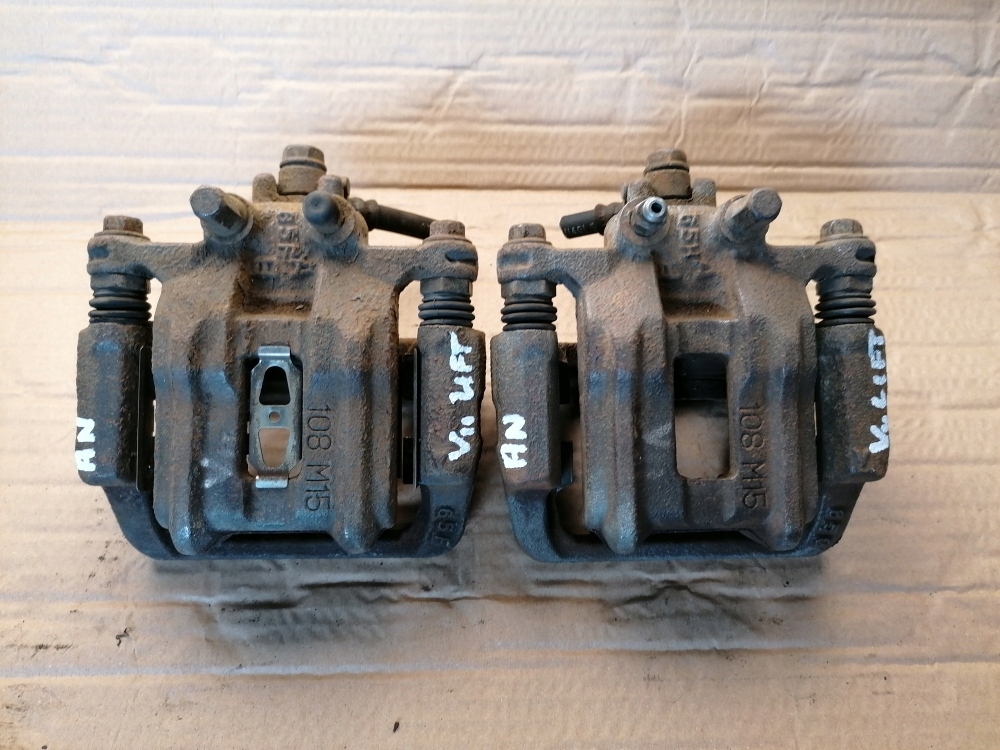 43019-T0A-A02 - HONDA ACCORD VIII зажим правый задний хомут 08-15r