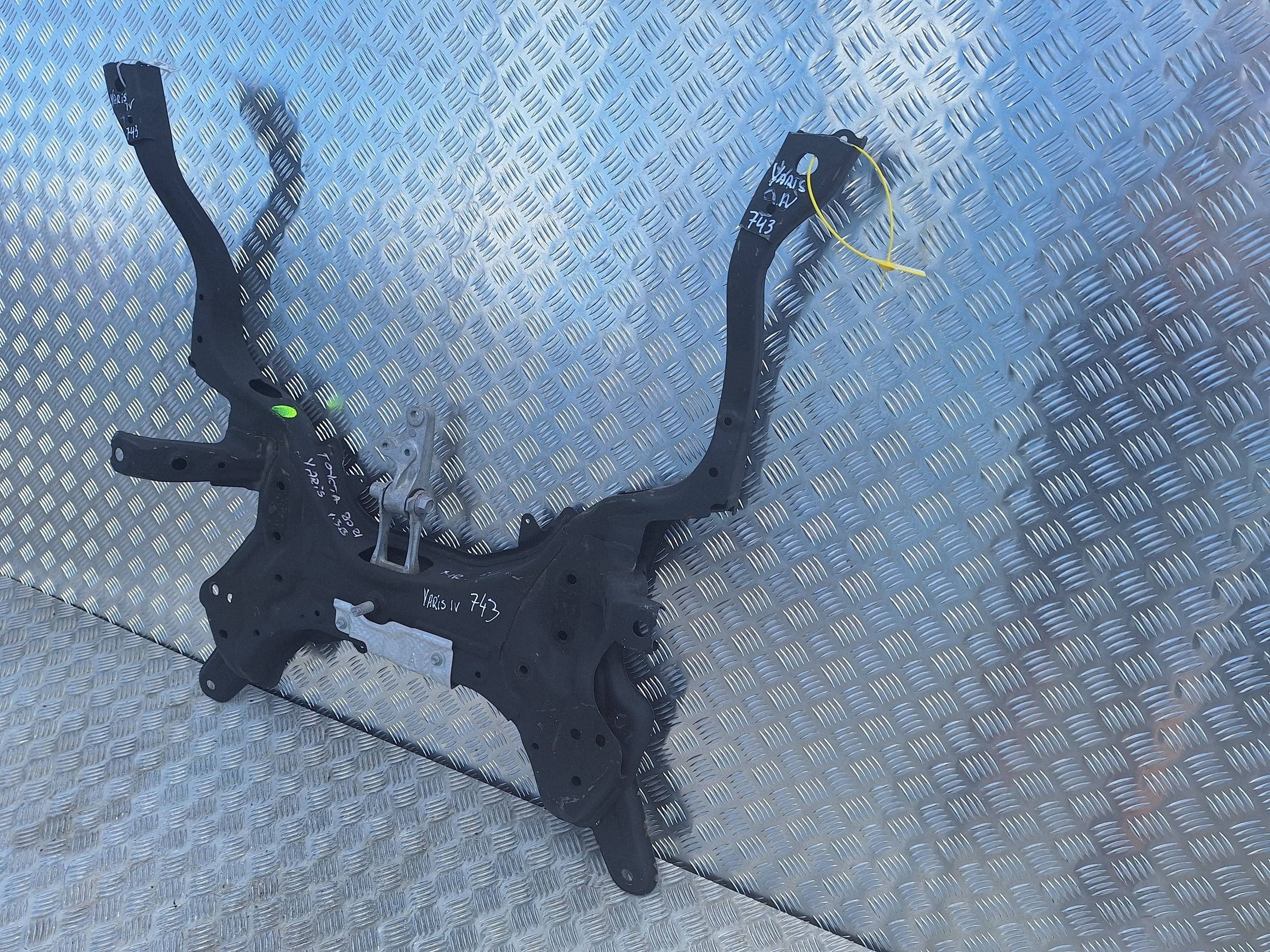 axle beam axle beam subframe TOYOTA YARIS IV 20-26