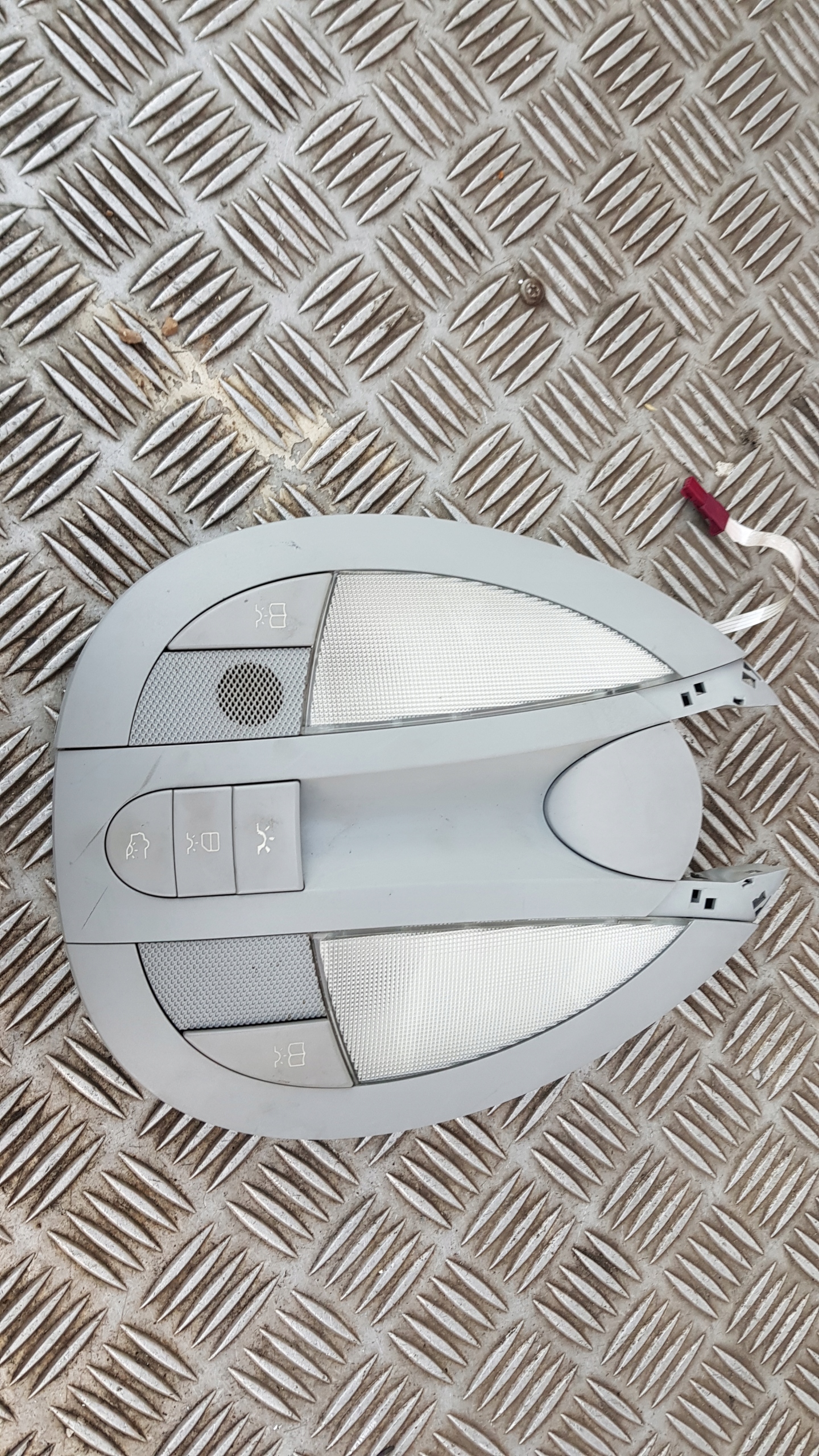 MERCEDES W211 OSWIETLENIE cabs light A2118204001