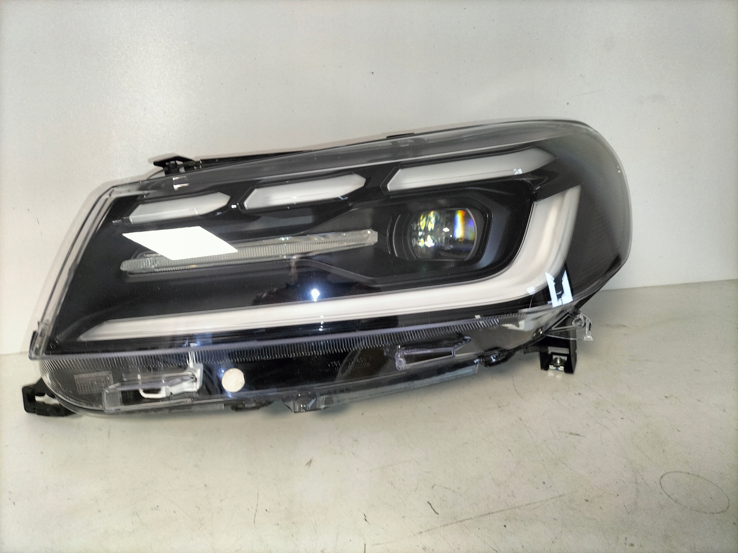 light front reflektor left TOYOTA PROACE II LIFT 24- FULL LED