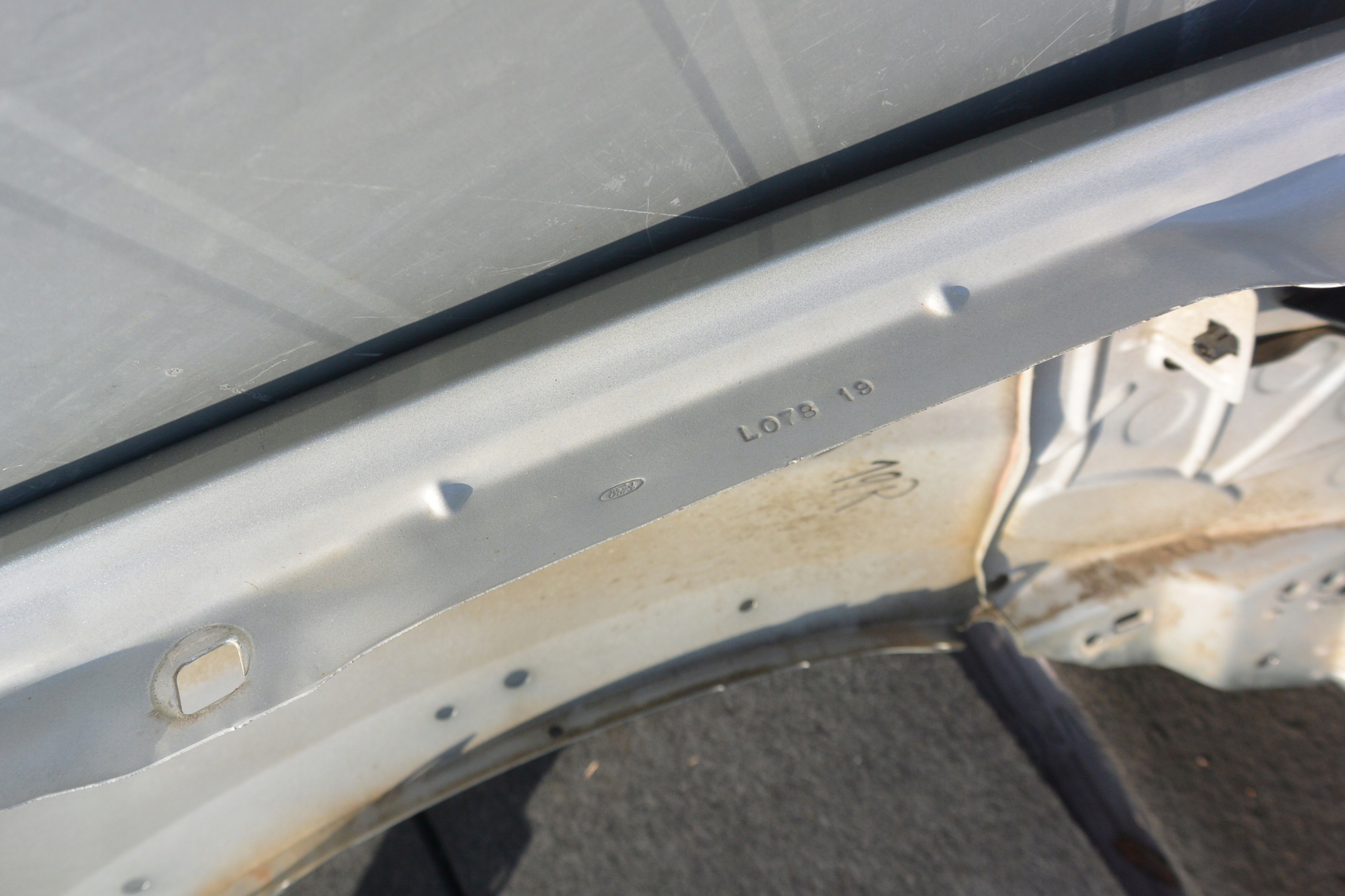 fender left front FORD F150 LARIAT 2017