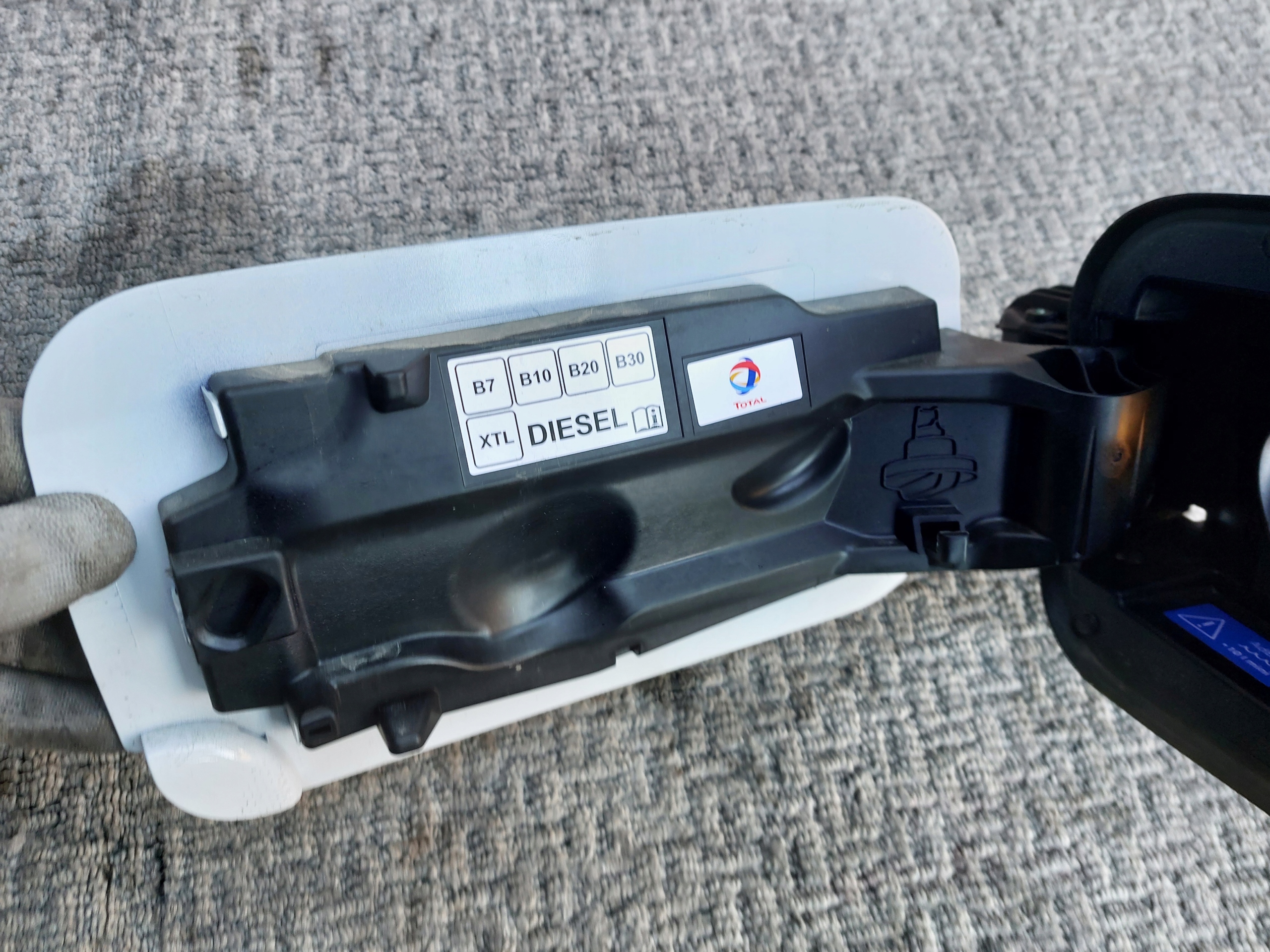 Tankklappe des Kraftstoffsbehälters OPEL COMBO E 23r EPR