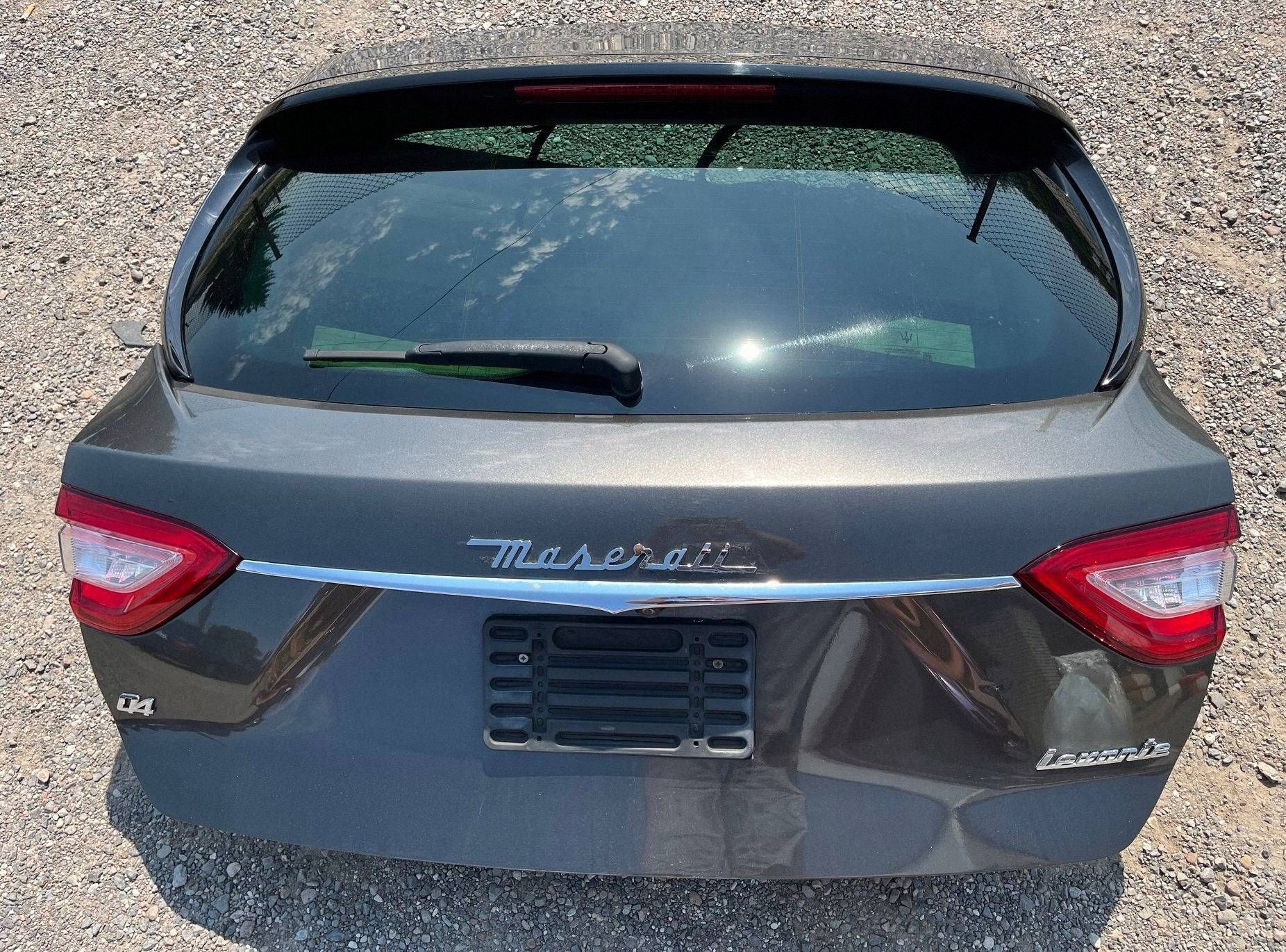 boot doors boot complete kamera lights Maserati Levante 2017