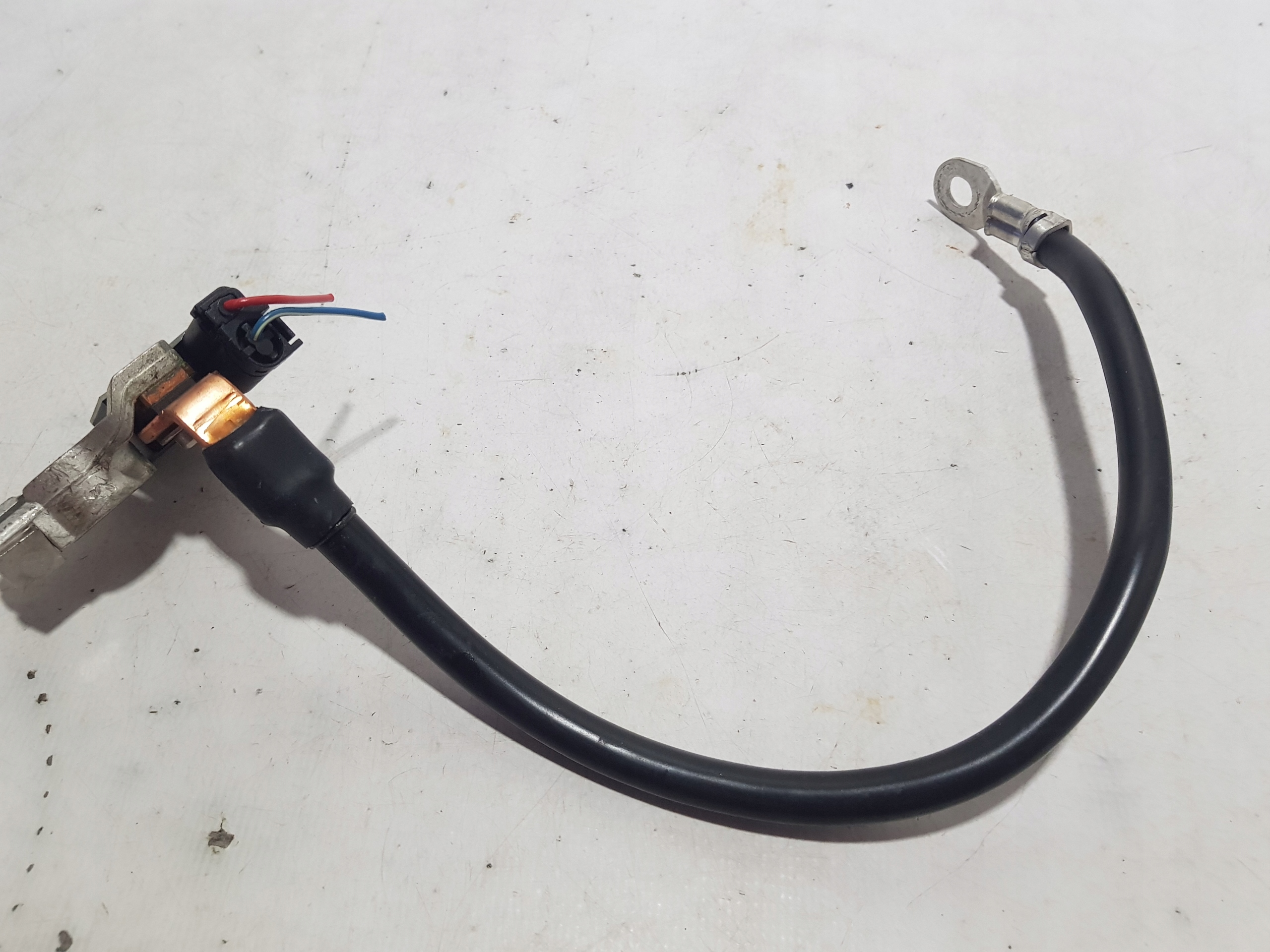 MERCEDES E-KLASA W212 LIFT Batteriemanagement Sensor A0009052802