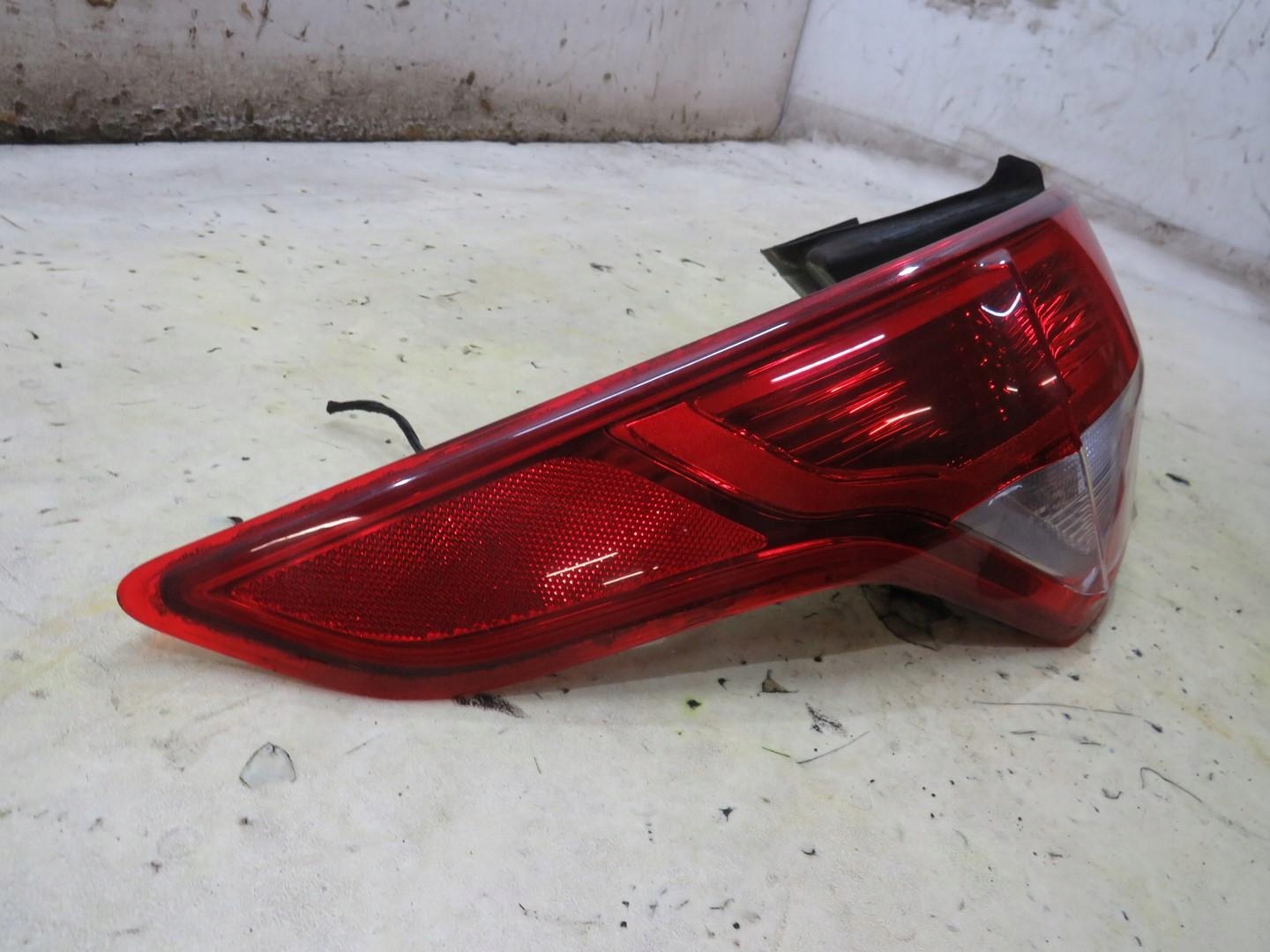 LAMPA LEWA TYLNA TYŁ KUGA MK2 Typ samochodu 4x4/SUV