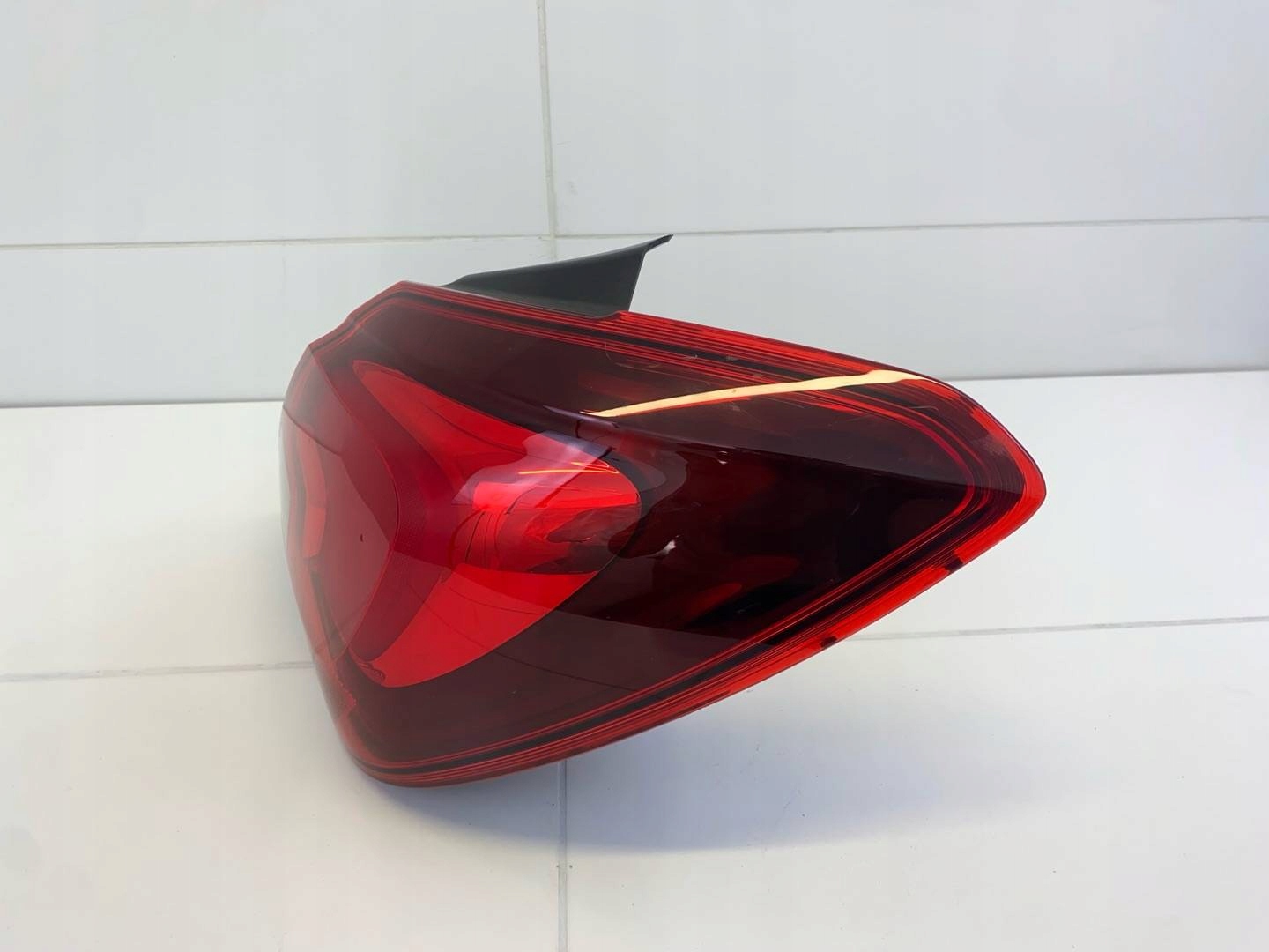 Feux phare Arrière Droit Bouche buse Opel Corsa E 2016 460034366