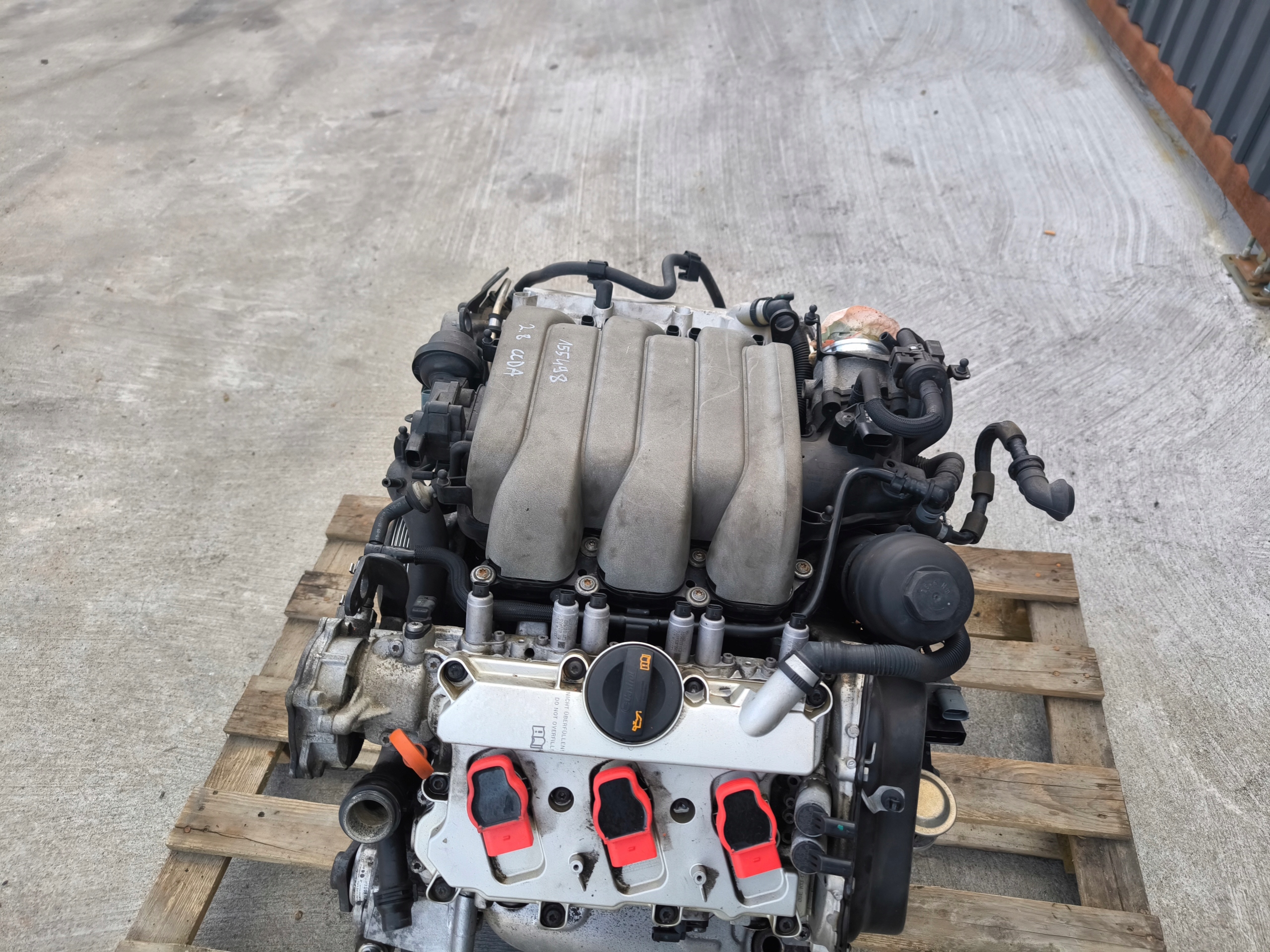 двигатель комплектный Audi A6 C6 A8 D3 2.8 оригинал