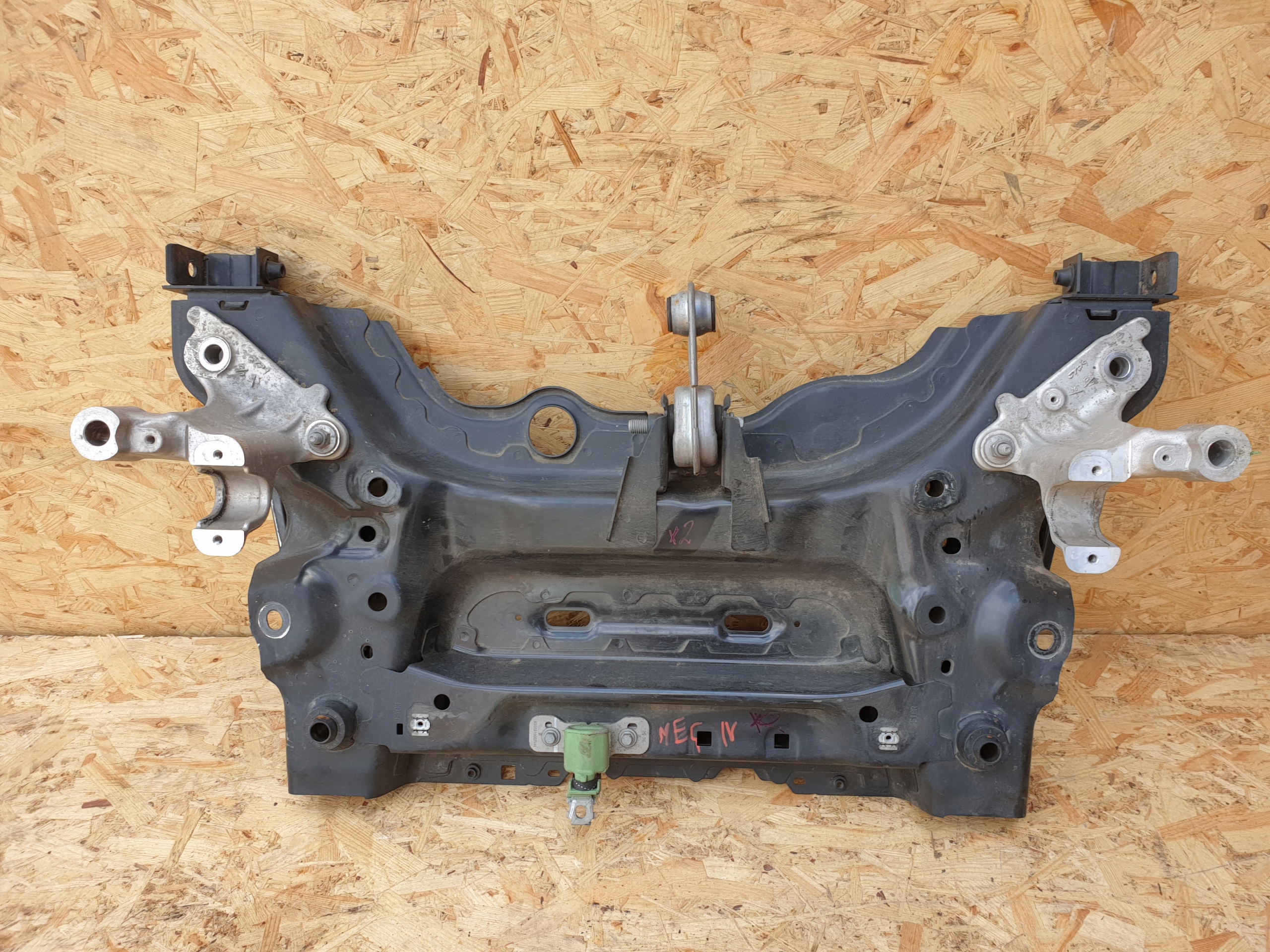 RENAULT MEGANE IV ВІЗОК САНИ СПЕРЕДУ