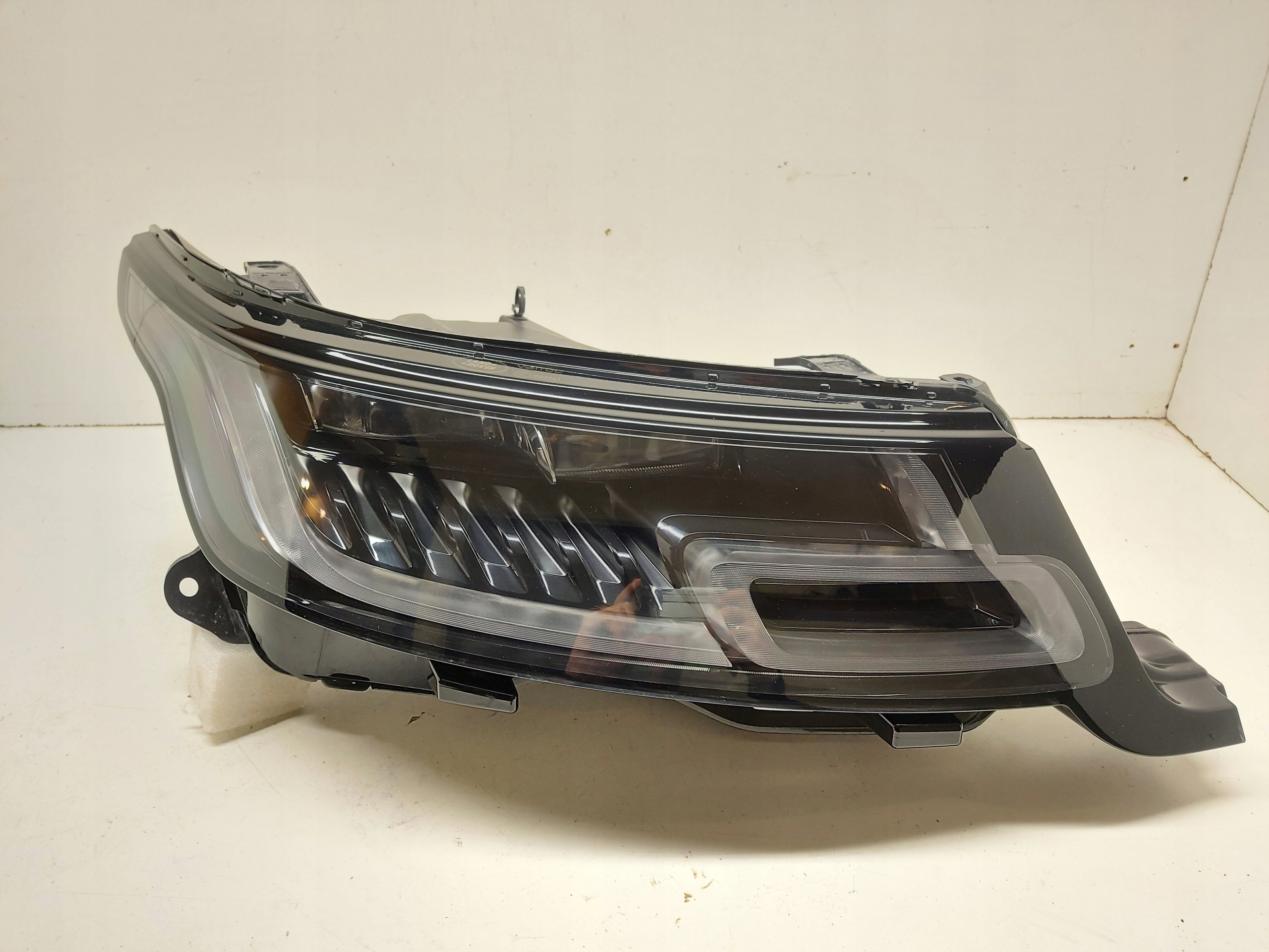 RANGE ROVER SPORT IILIFT 17-22 LAMPA PRAWA F-LED