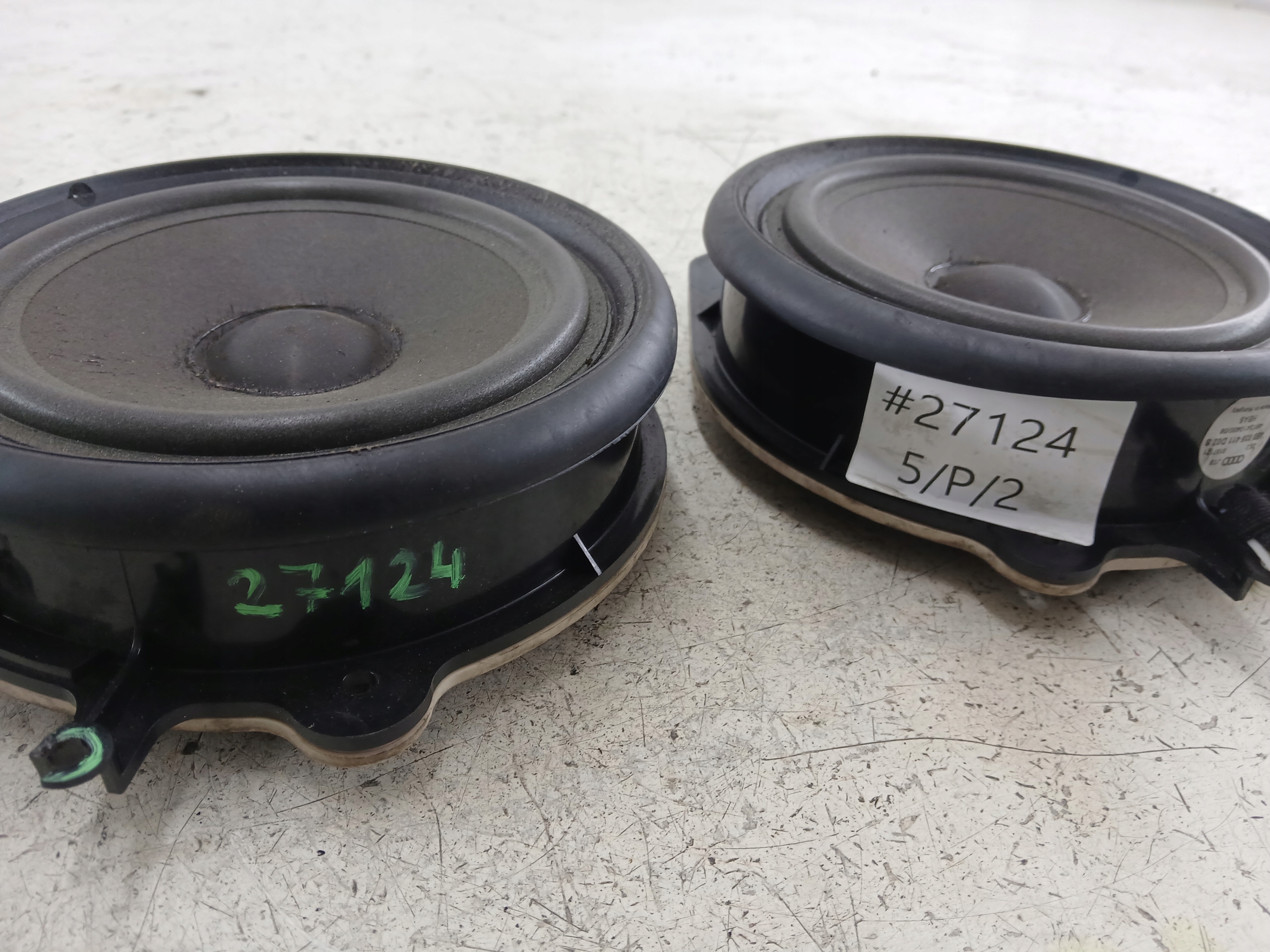 AUDI A8 D3 speaker door rear part 4E0035411D