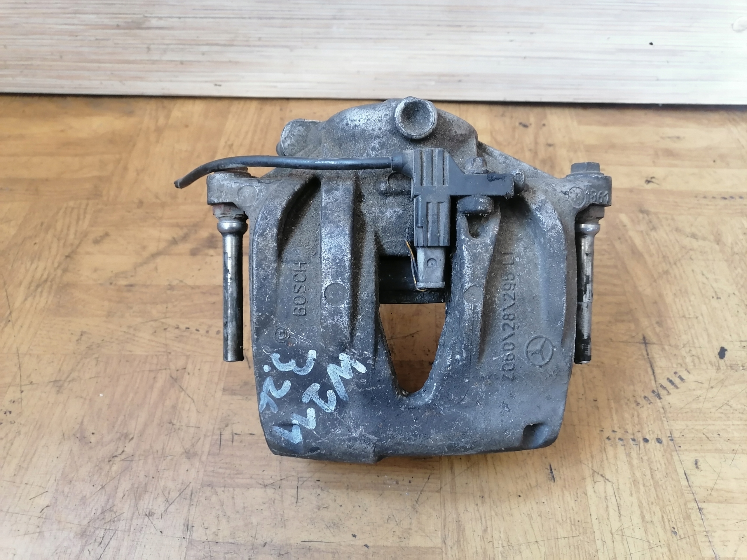engine mount MERCEDES VITO W639 A6461420042