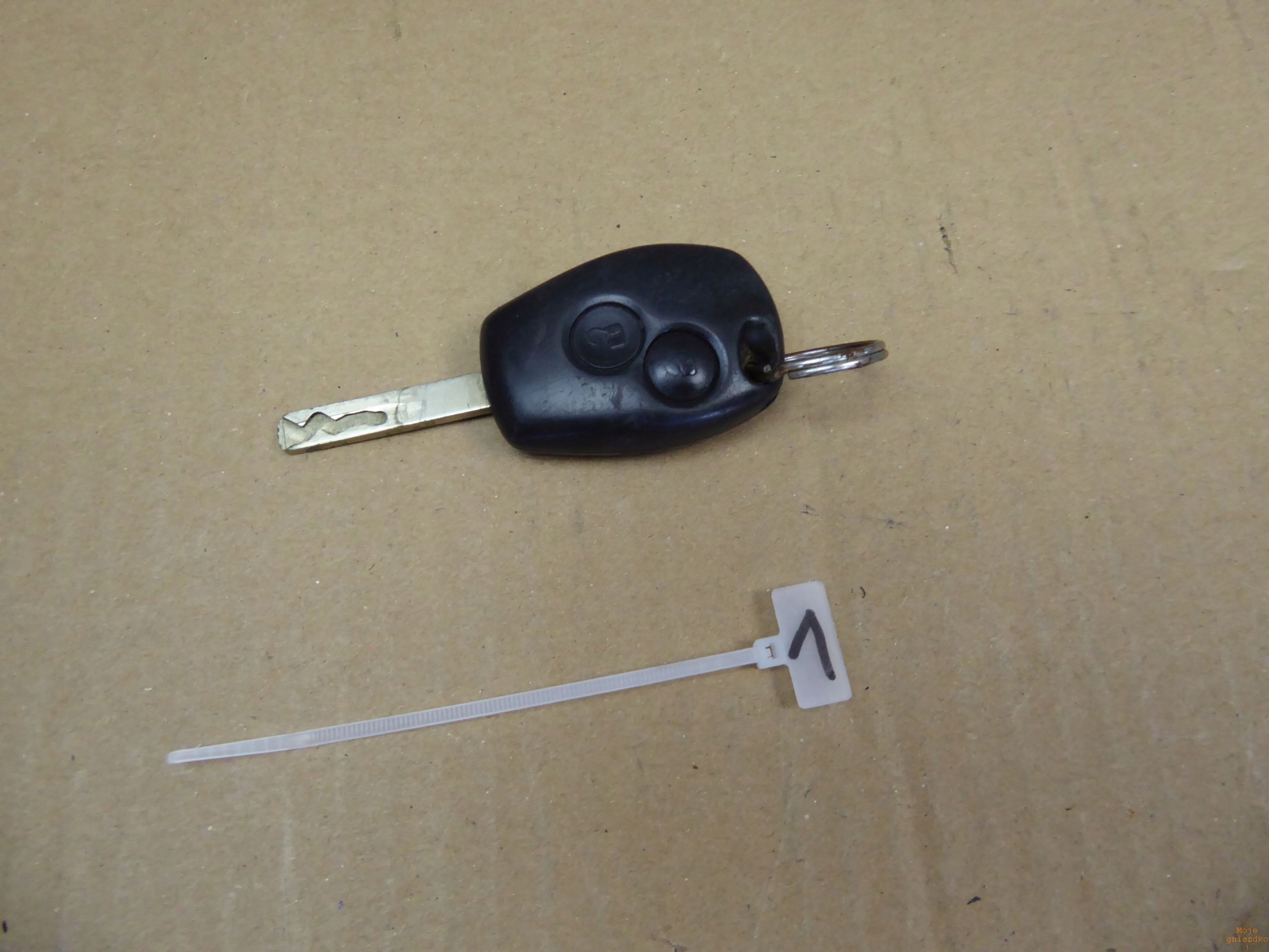 Брелок RENAULT TRAFIC KANGOO