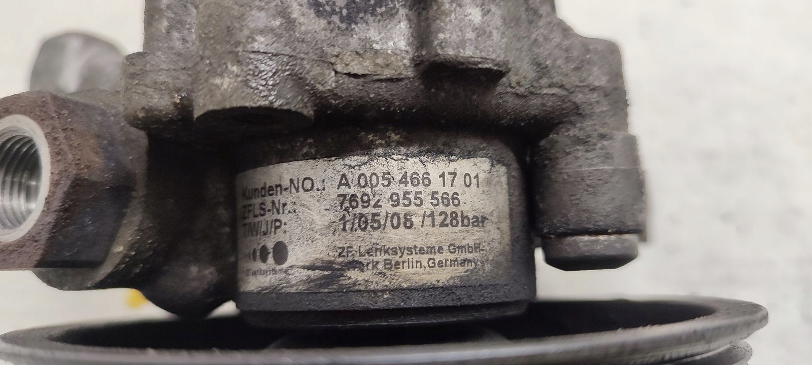 servo pump Mercedes W209 CLK 3,0 V6