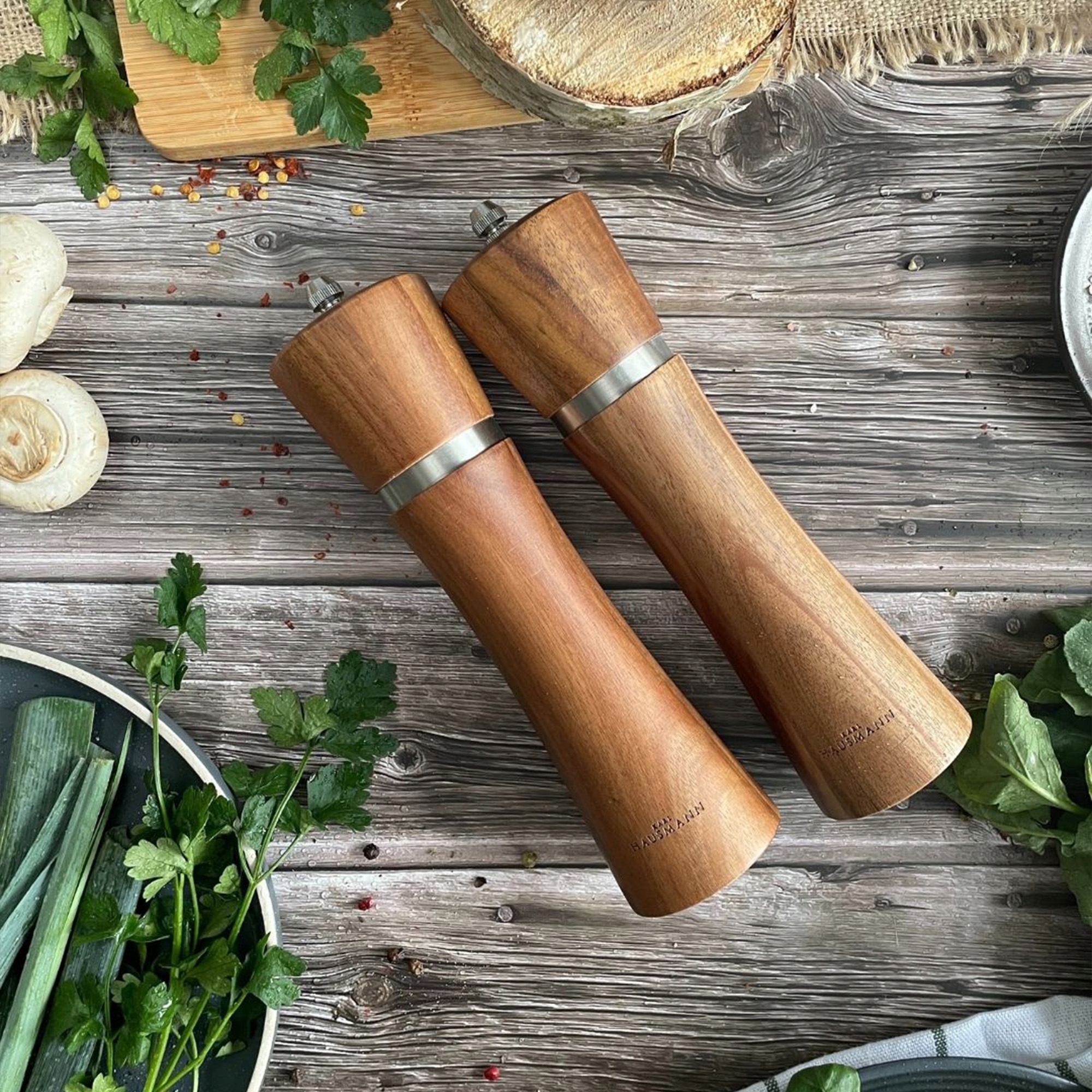 ZESTAW RĘCZNYCH MŁYNKÓW DO MIELENIA SOLI PIEPRZU PRZYPRAW DREWNIANE