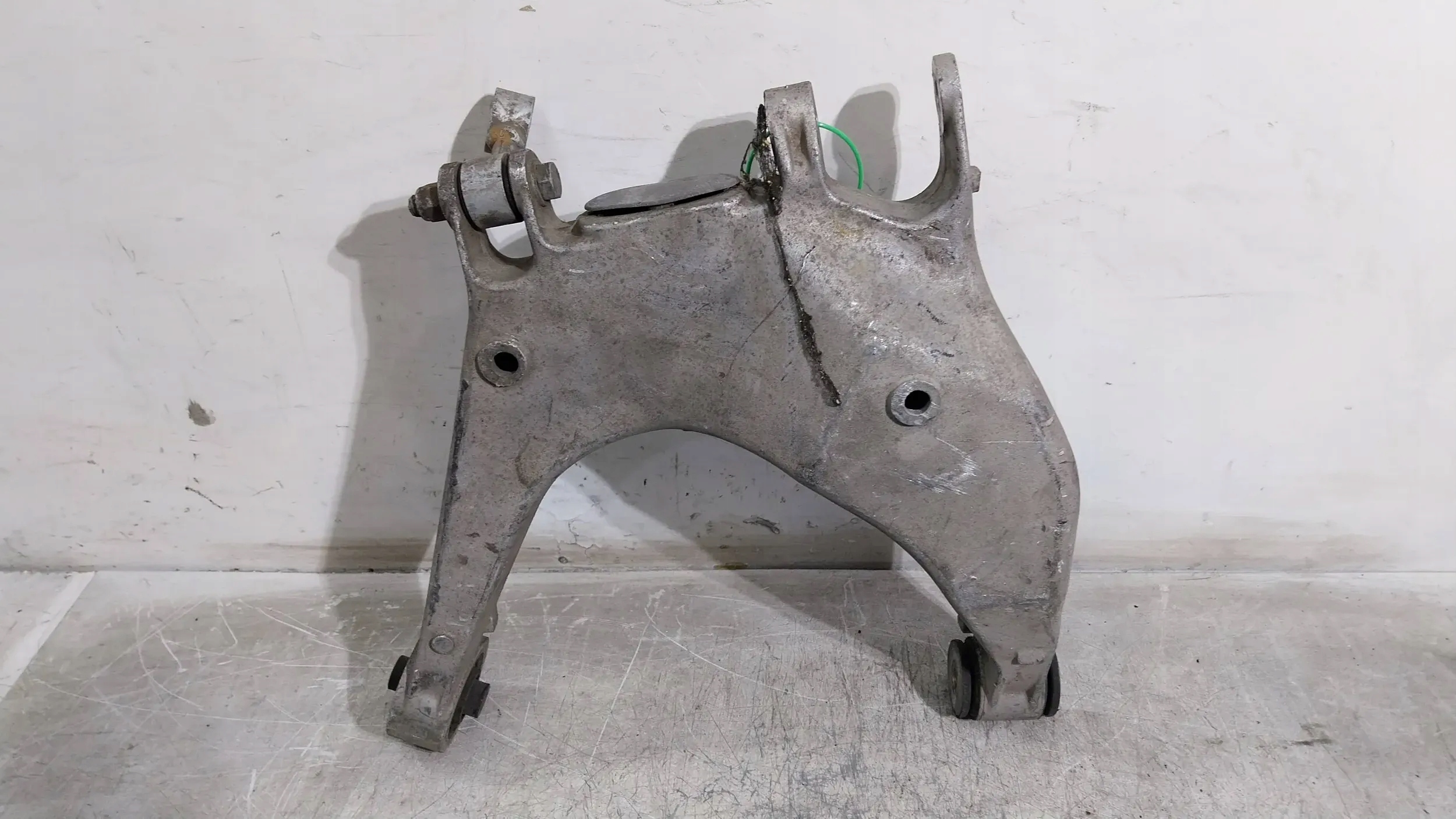 arm rear part right 4D0511516D AUDI A8 D2