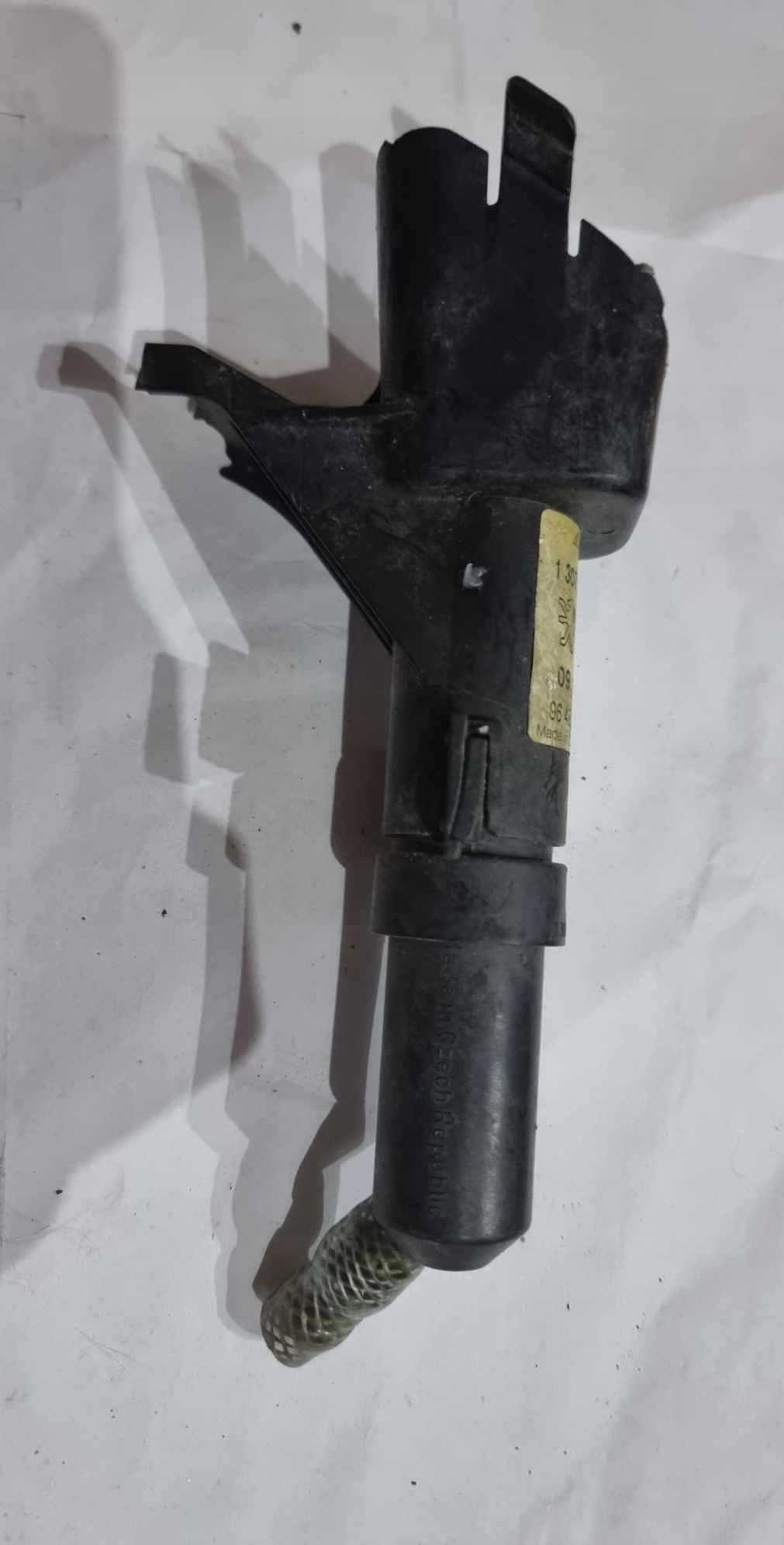 PEUGEOT 407 -> buse lave glaces REFLEKTOROW 9648976180