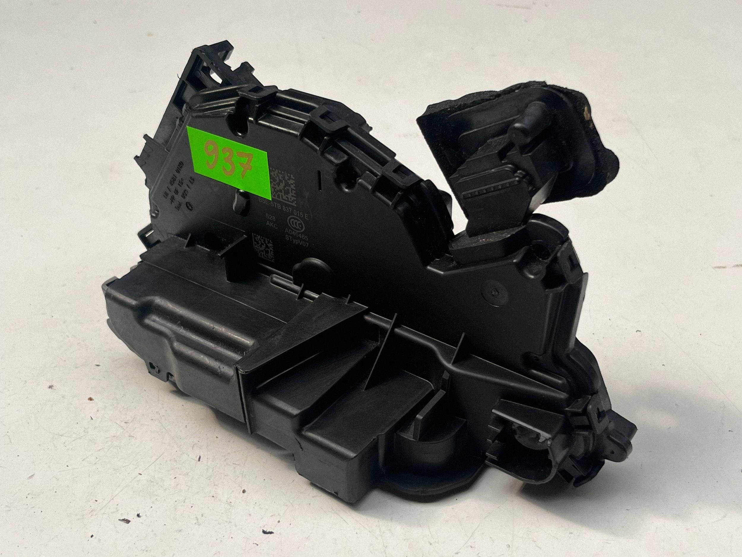 VOLKSWAGEN SEAT SKODA lock door left front 5TB837015E @M
