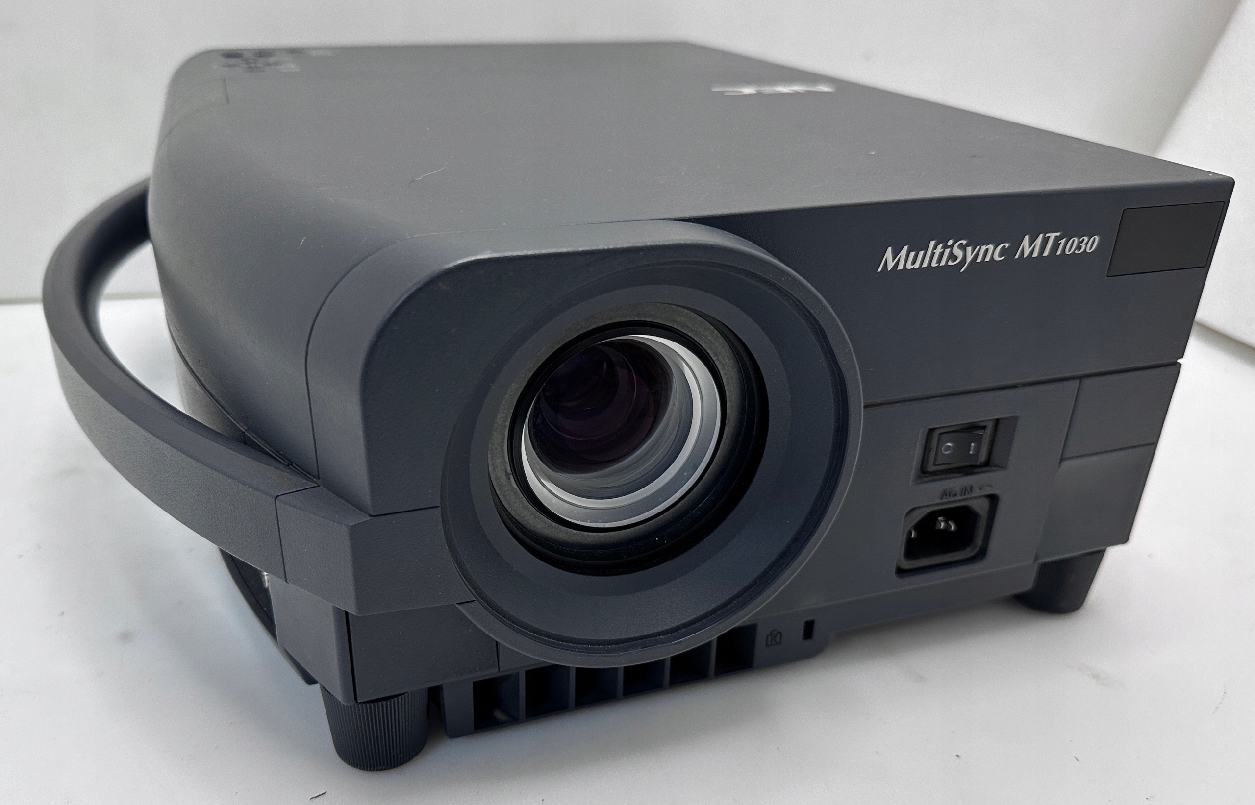 Projektor Rzutnik LCD NEC MT830G+