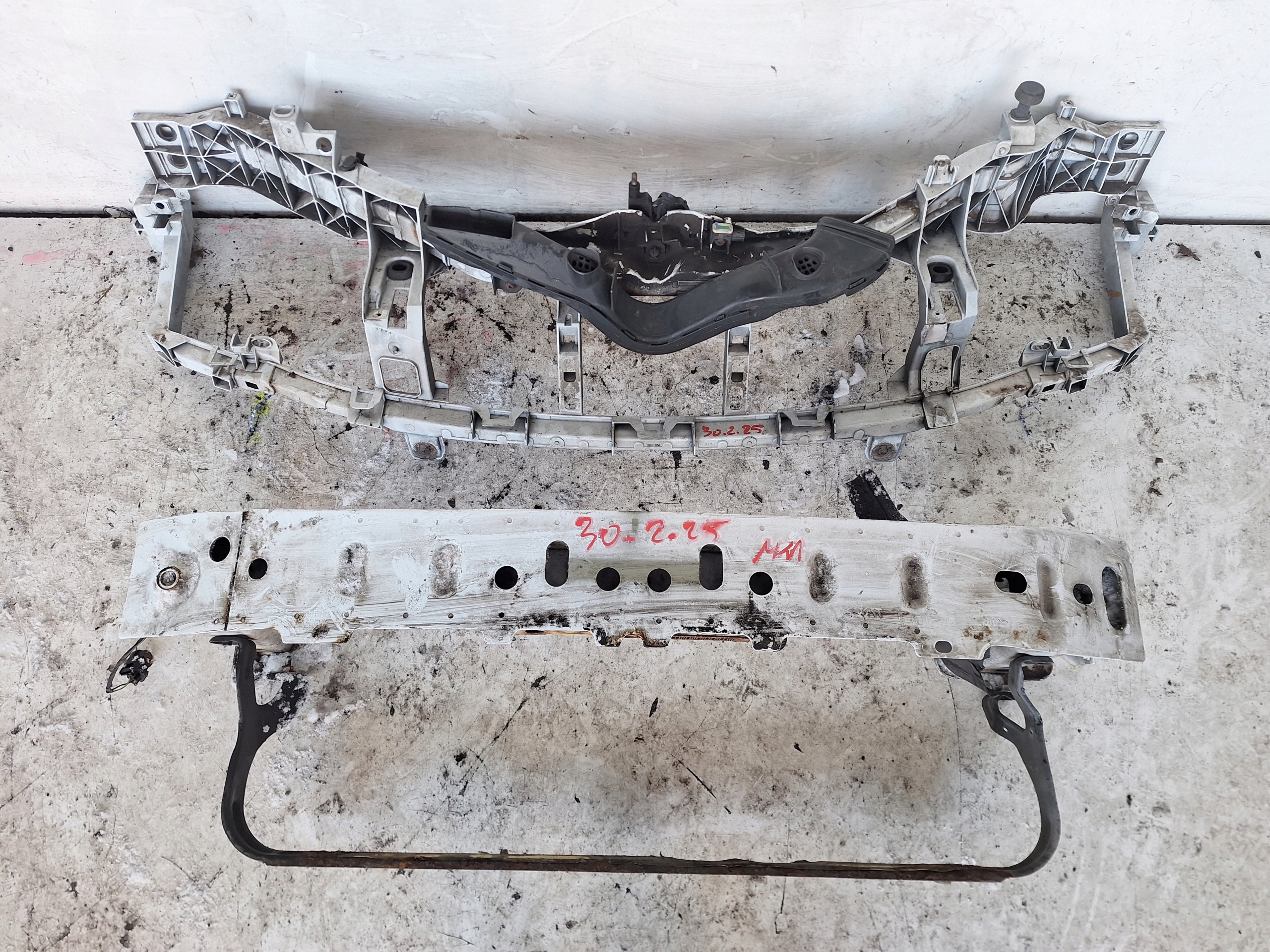 FORD KUGA MK1 08-12 support panel for radiators upper + sider