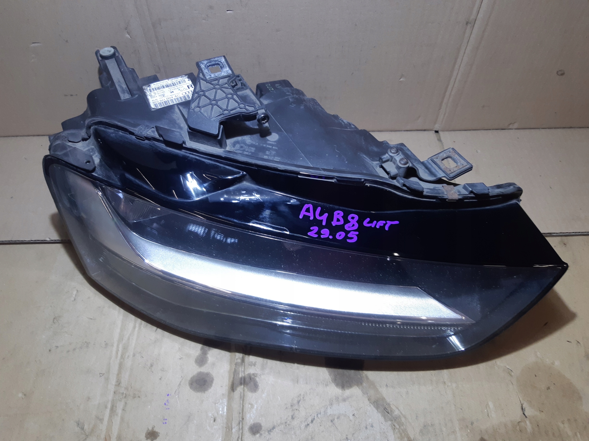 AUDI A4 B8 LIFT light right front right front 8K0941004AC