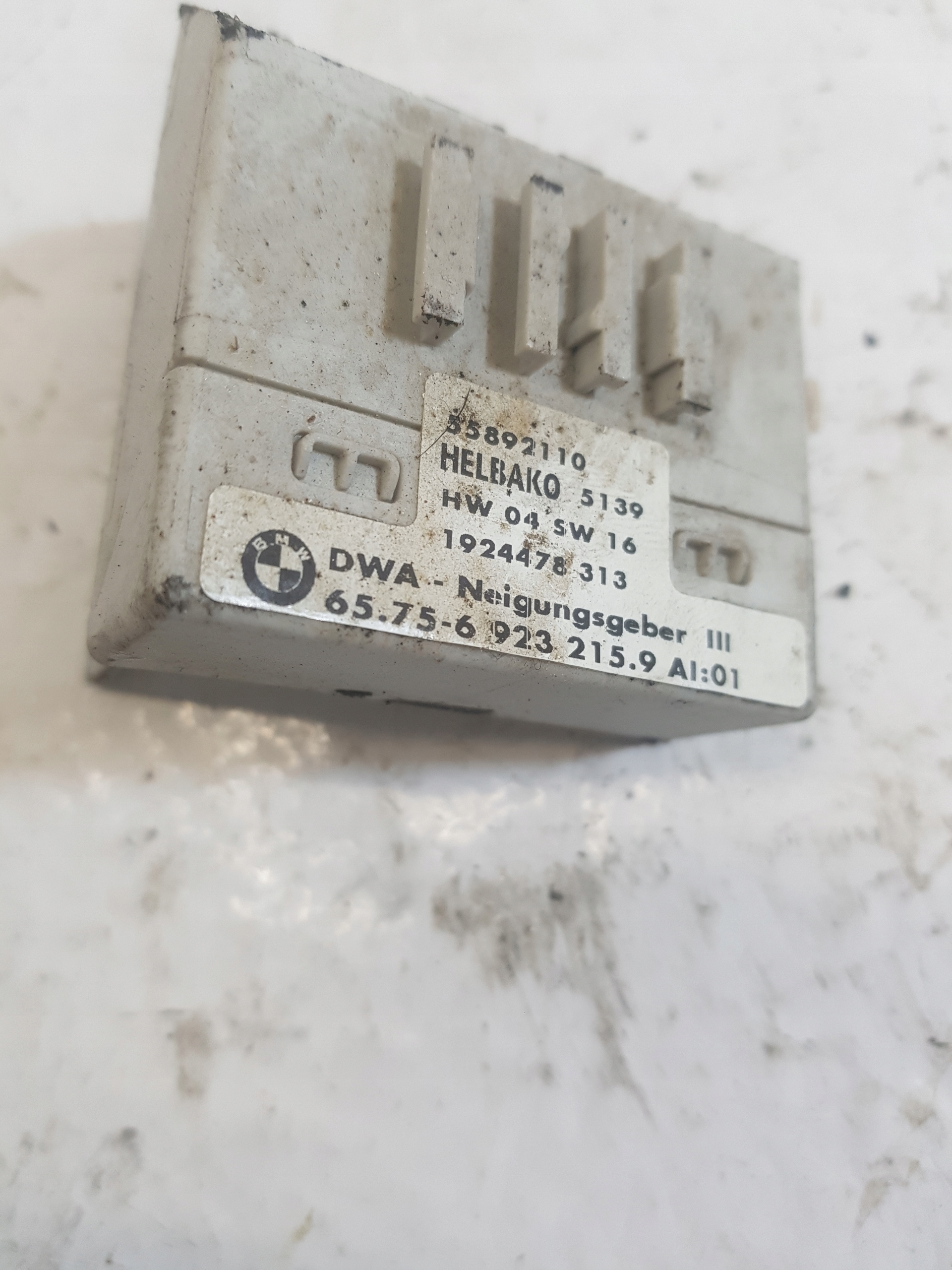 Bedienteil POMPY des Kraftstoffsbehälters BMW E46 2.0 D 55892110
