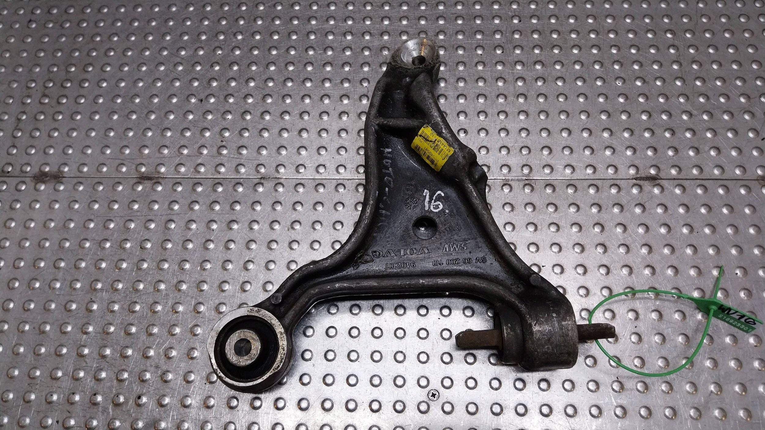 arm left front 9492107 P8649541 VOLVO S80 and