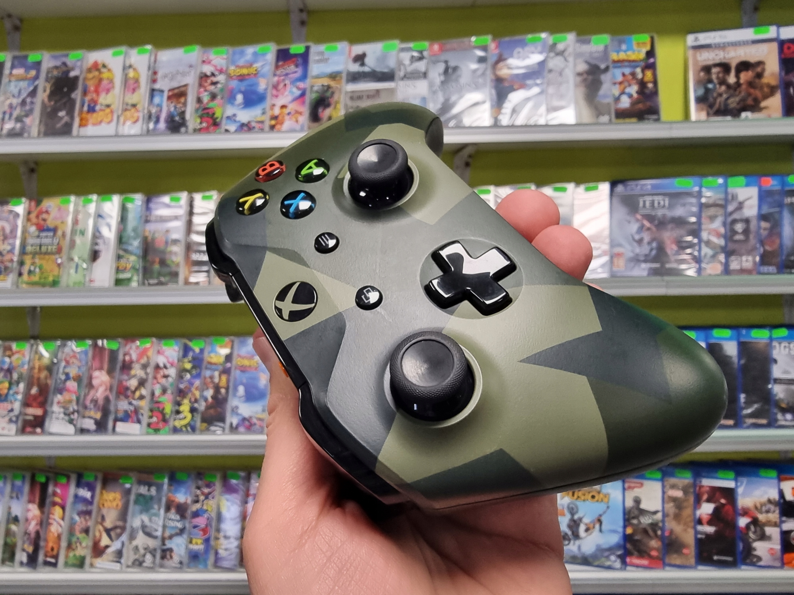 14. PAD KONTROLER XBOX ONE SERIES S X PC ARMED FORCES II MORO LIMITOWANY Pochodzenie oryginał