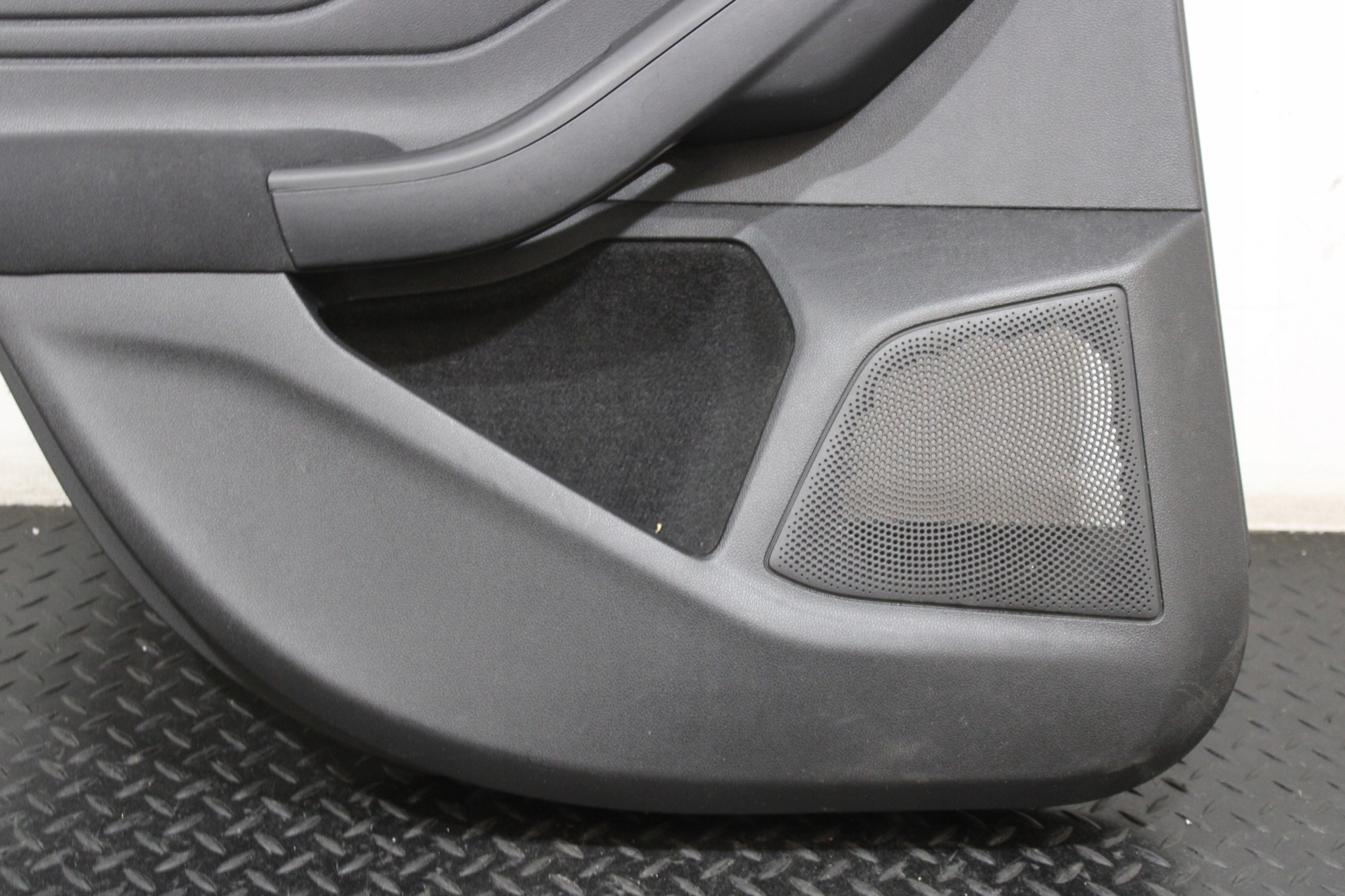 TAPICEKA side door left rear part FORD FOCUS MK4 ST-LINE
