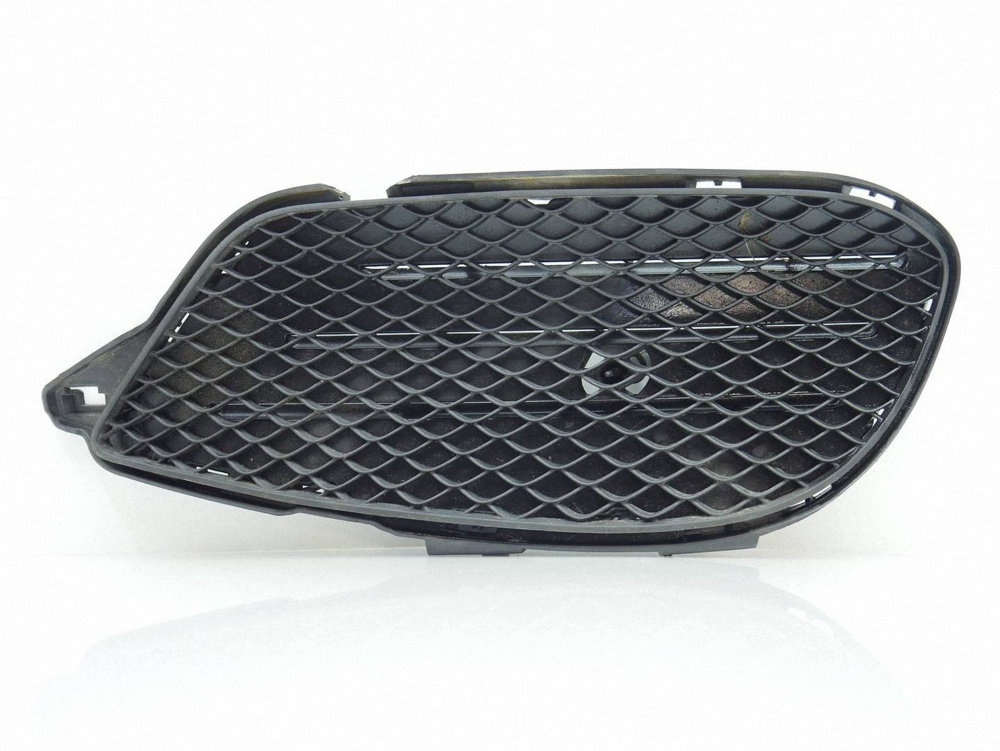 grid of a bumper right front front MERCEDES E W207 COUPE A2078852523