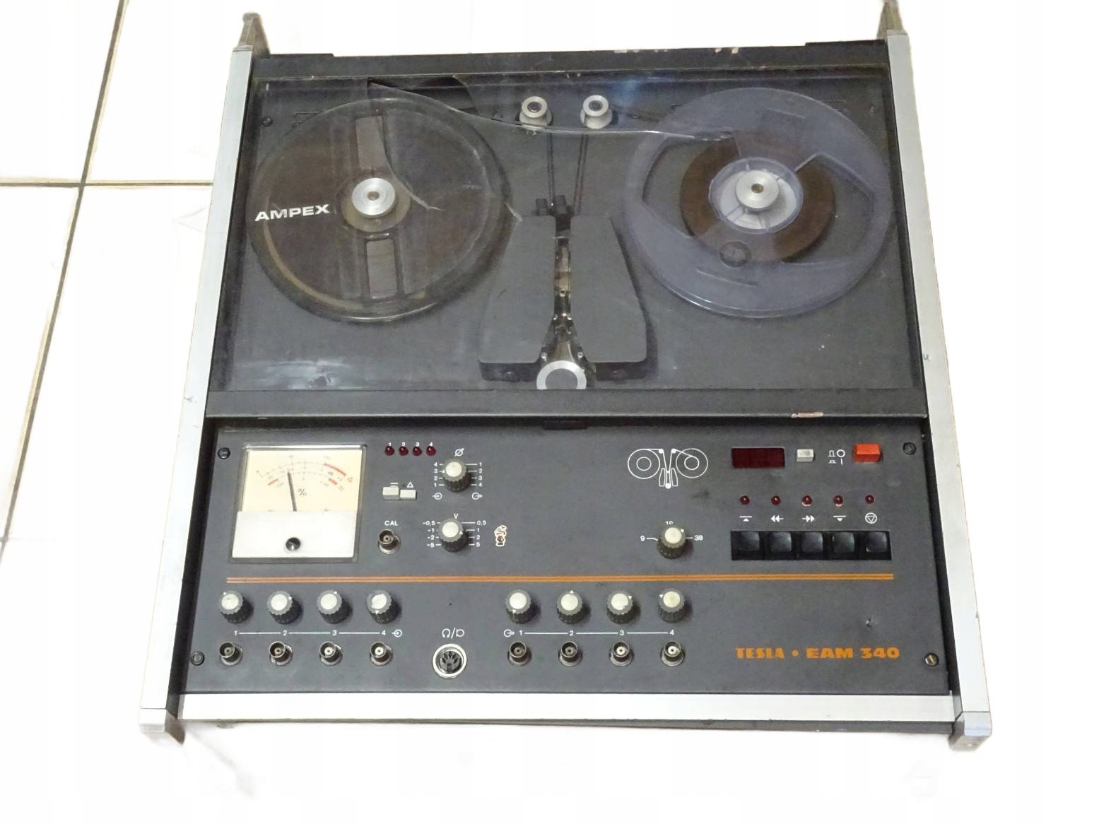 Магнитофон Tesla EAM 340