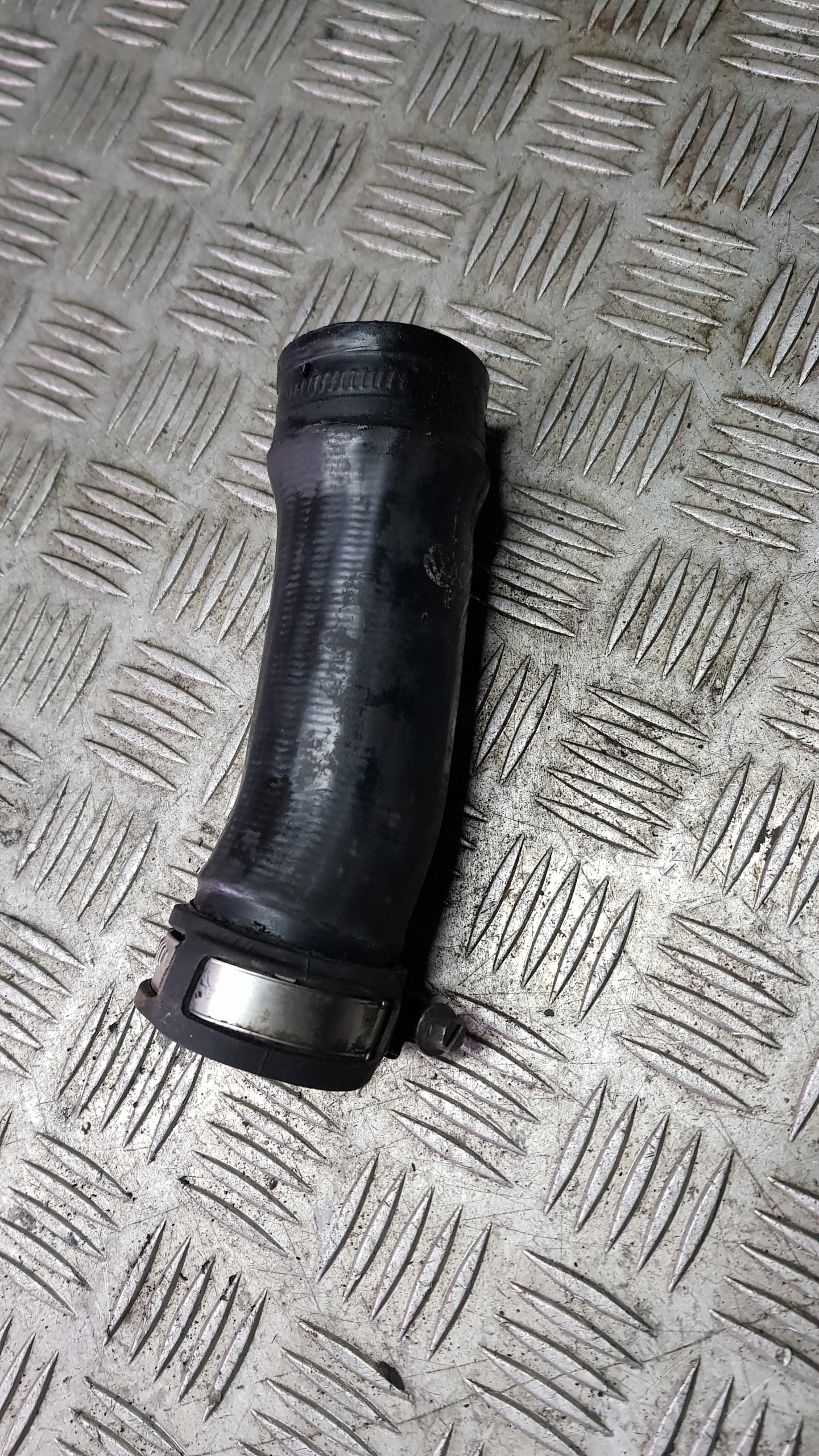 AUDI A8 D3 3.0 TDI wiring air pipe 4e0145746