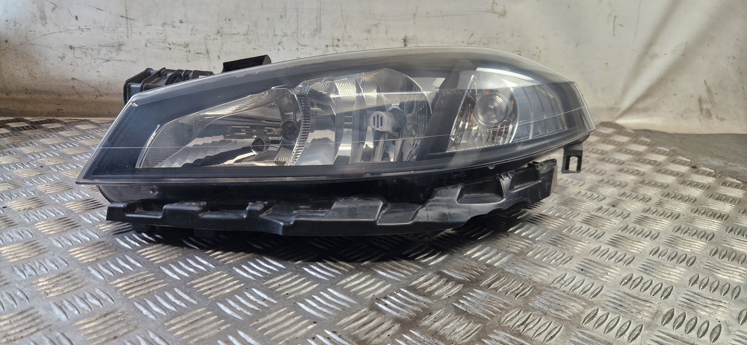 light left front RENAULT LAGUNA II lift 2006r 8200481196