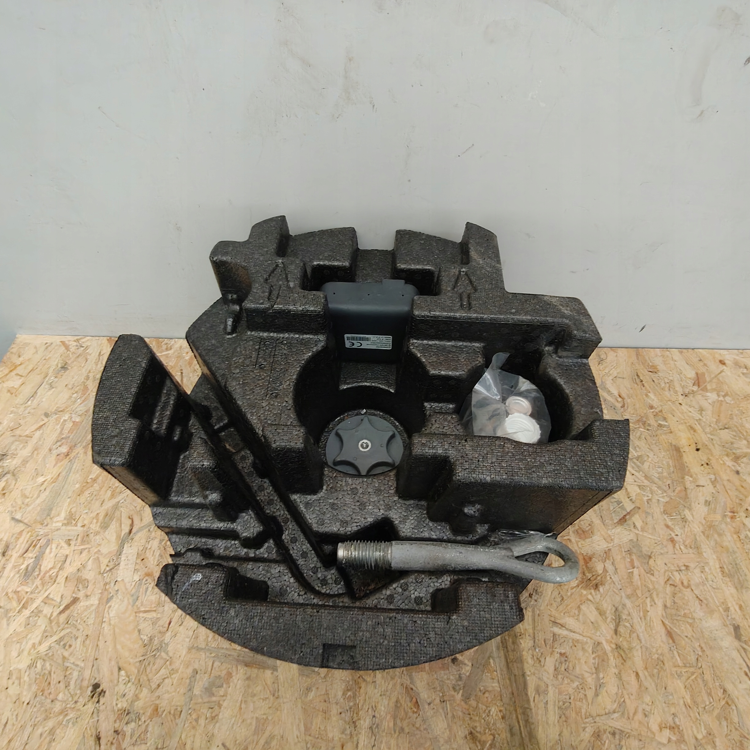 Cric NISSAN MICRA K14A 849755fa0a