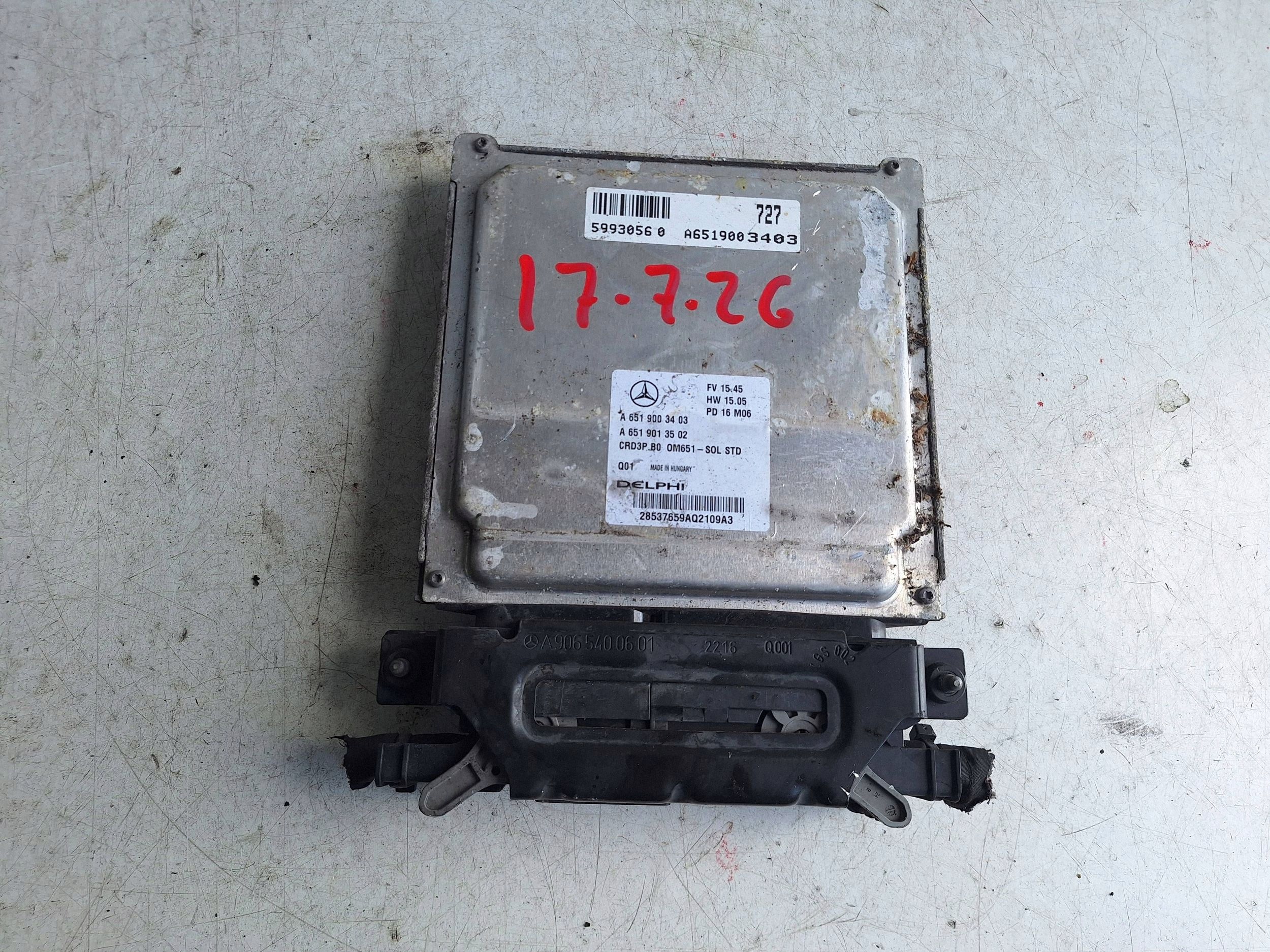 MERCEDES computer control unit of the engine A6519003403 DELPHI A6519013502