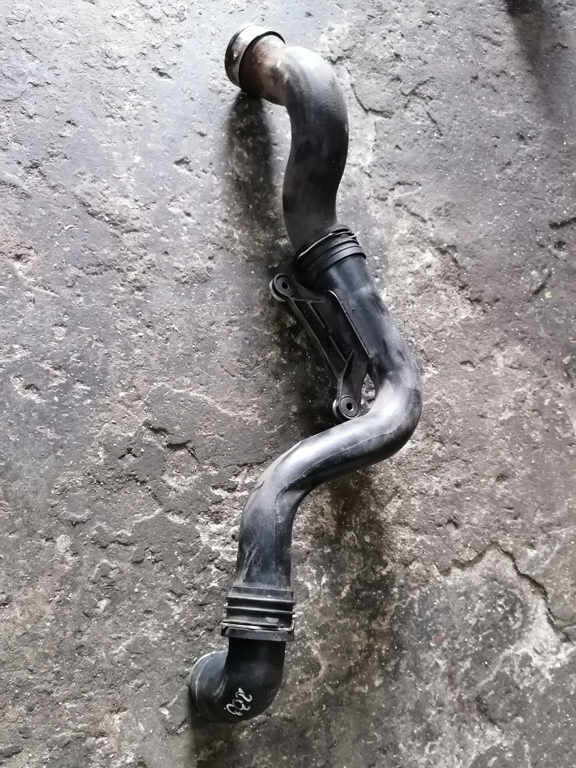 1K0145792B - 233 ТРУБА ІНТЕРКУЛЕРА 1T0145790B 1K0145792P