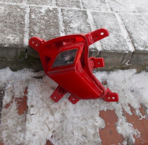 LAMPA TYLNA PRAWA W ZDERZAK KIA NIRO LIFT 92406-G5500