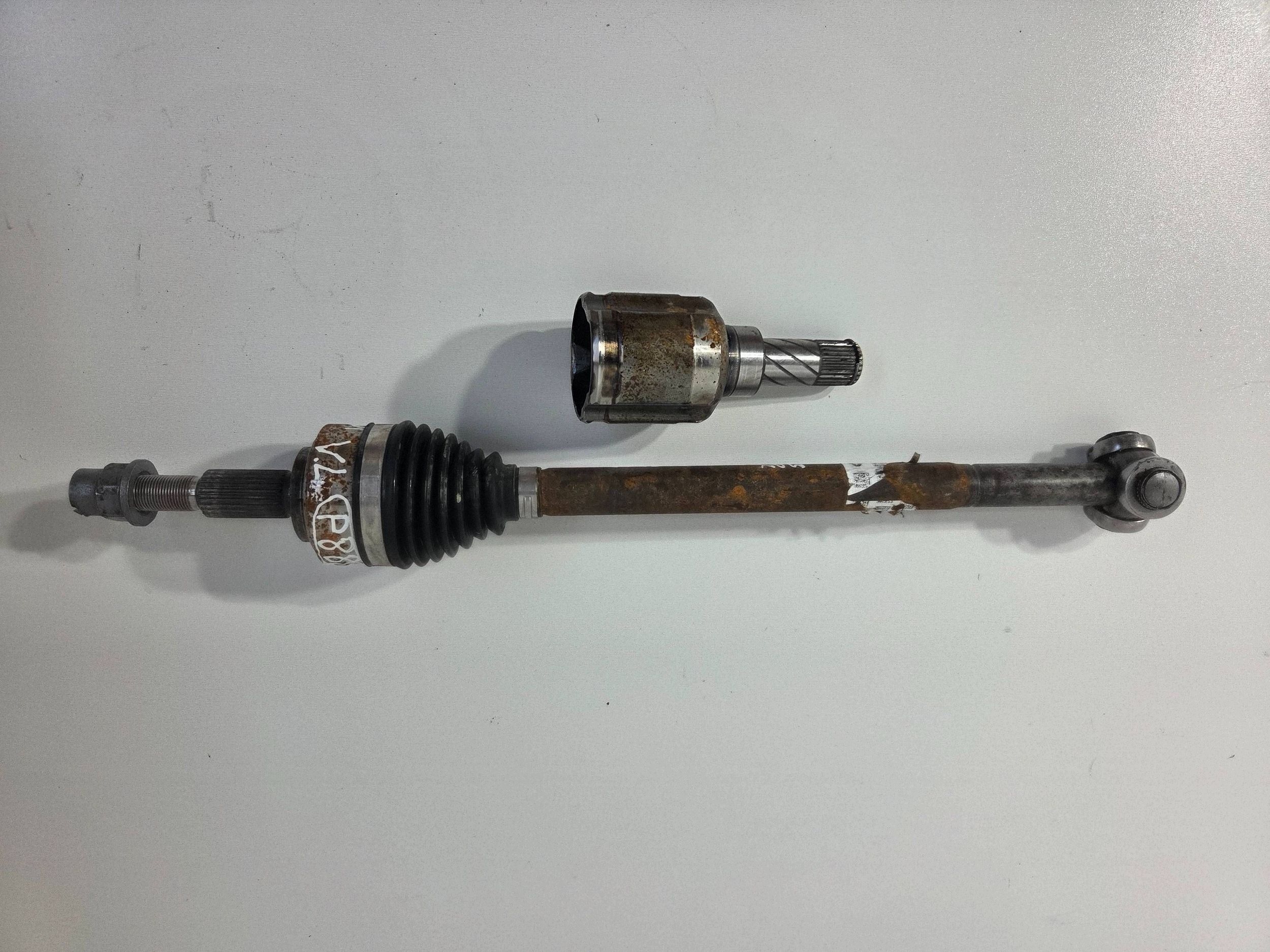 Renault Clio VI 1,2 manual semi-axis front left 391012249RA (P882)