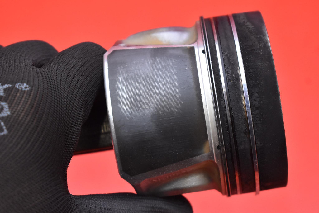 piston connecting rod 81L150 VW PASSAT B8 2.0 TDI 150 KM 14-20